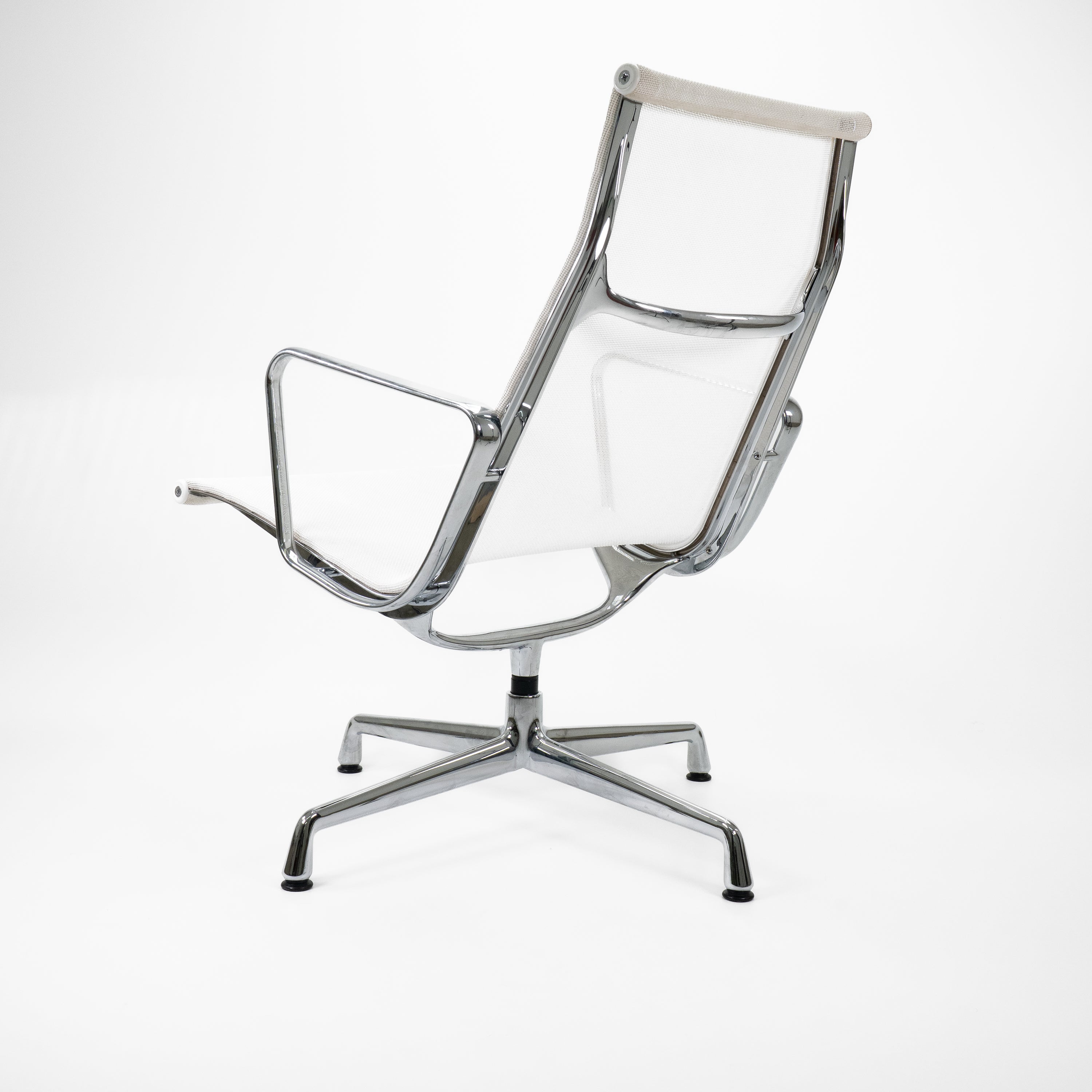 Vitra | EA116