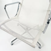 Vitra | EA116