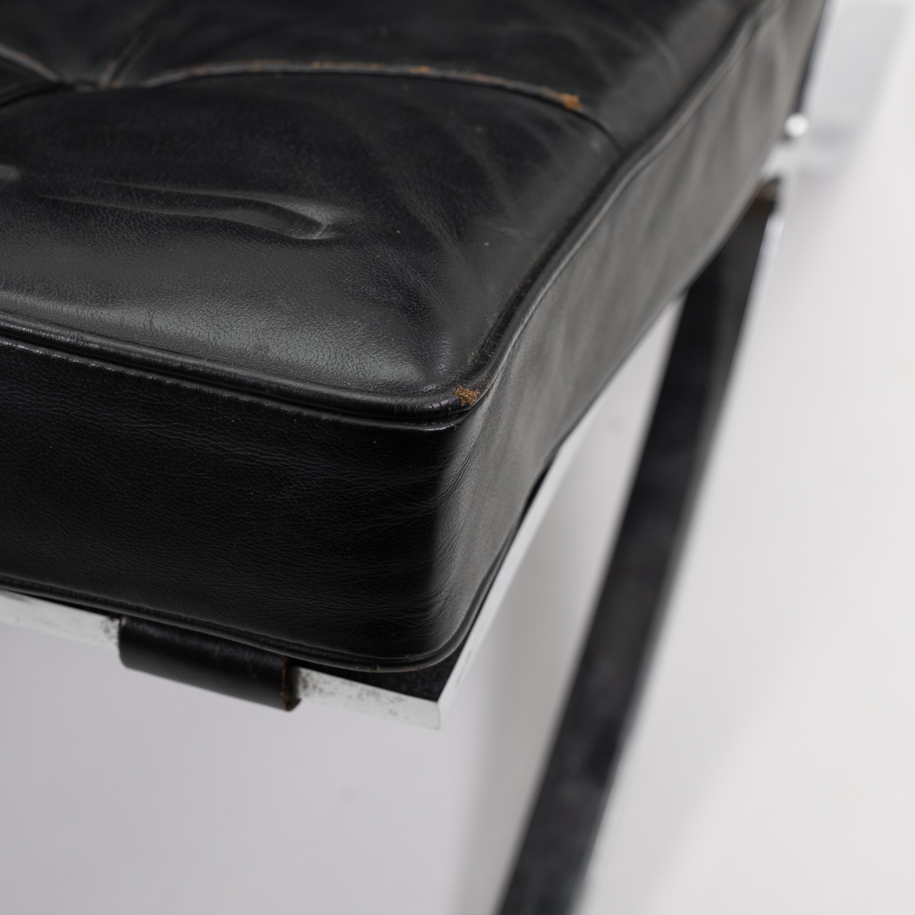Knoll International | Barcelona Chair mit Ottoman