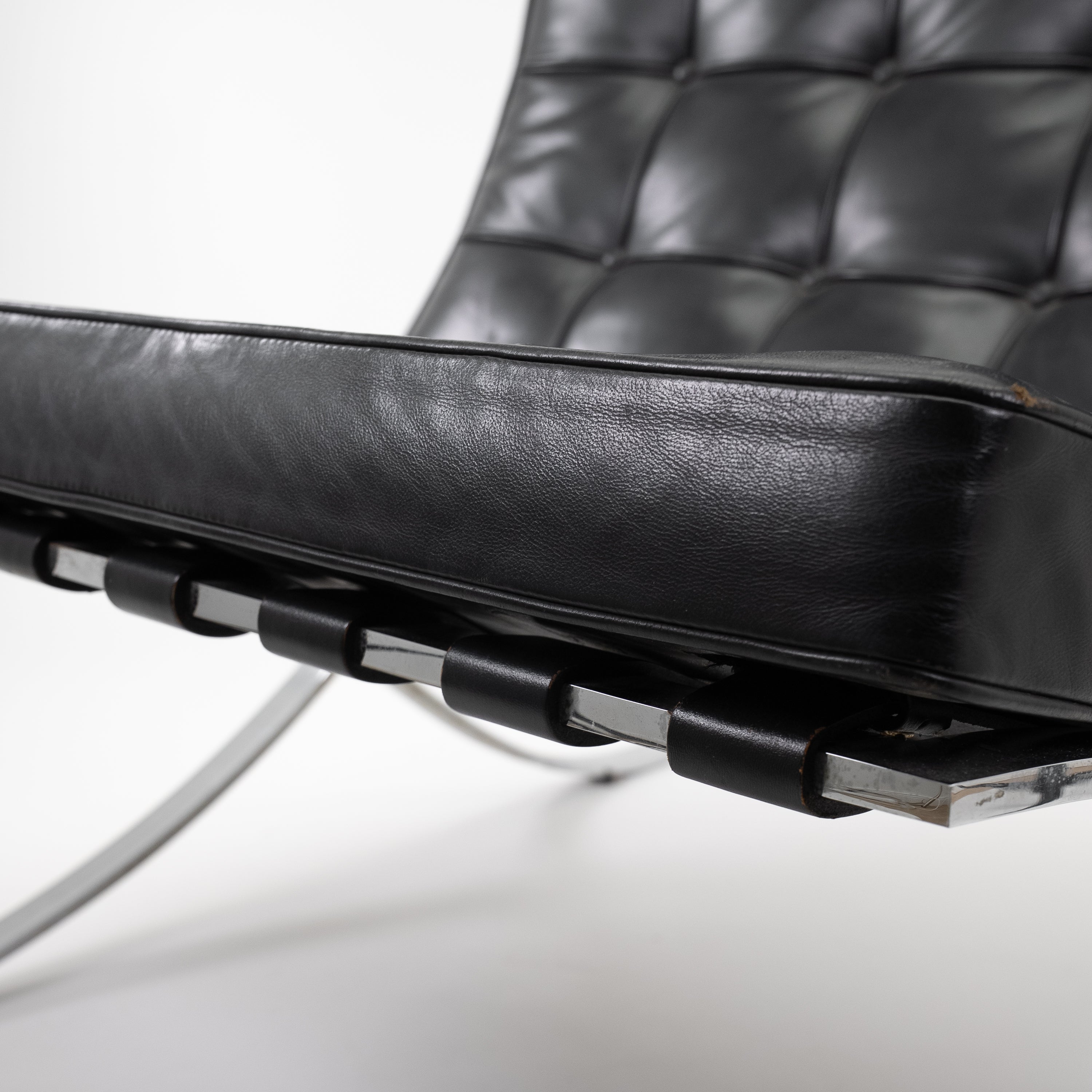 Knoll International | Barcelona Chair mit Ottoman