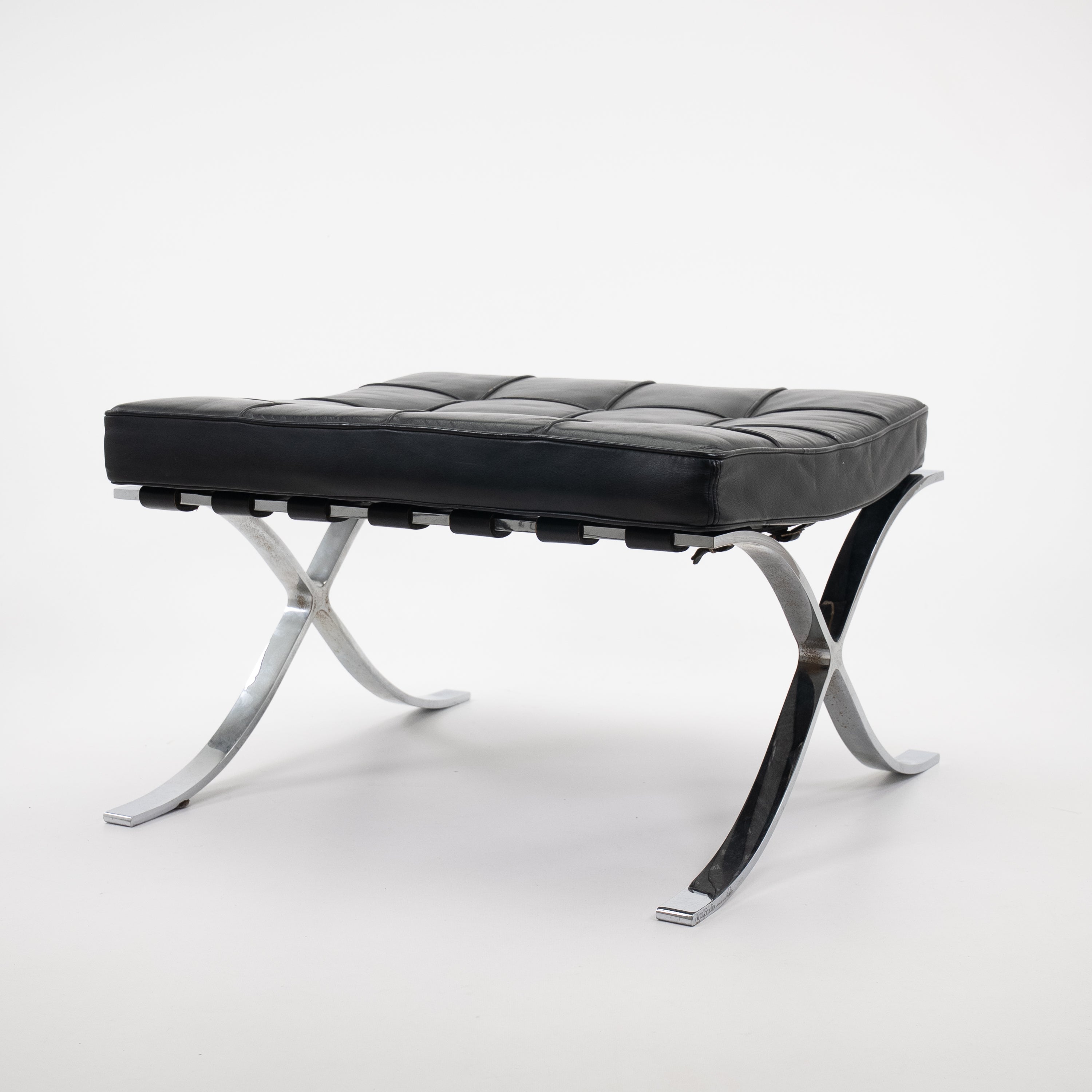 Knoll International | Barcelona Chair mit Ottoman