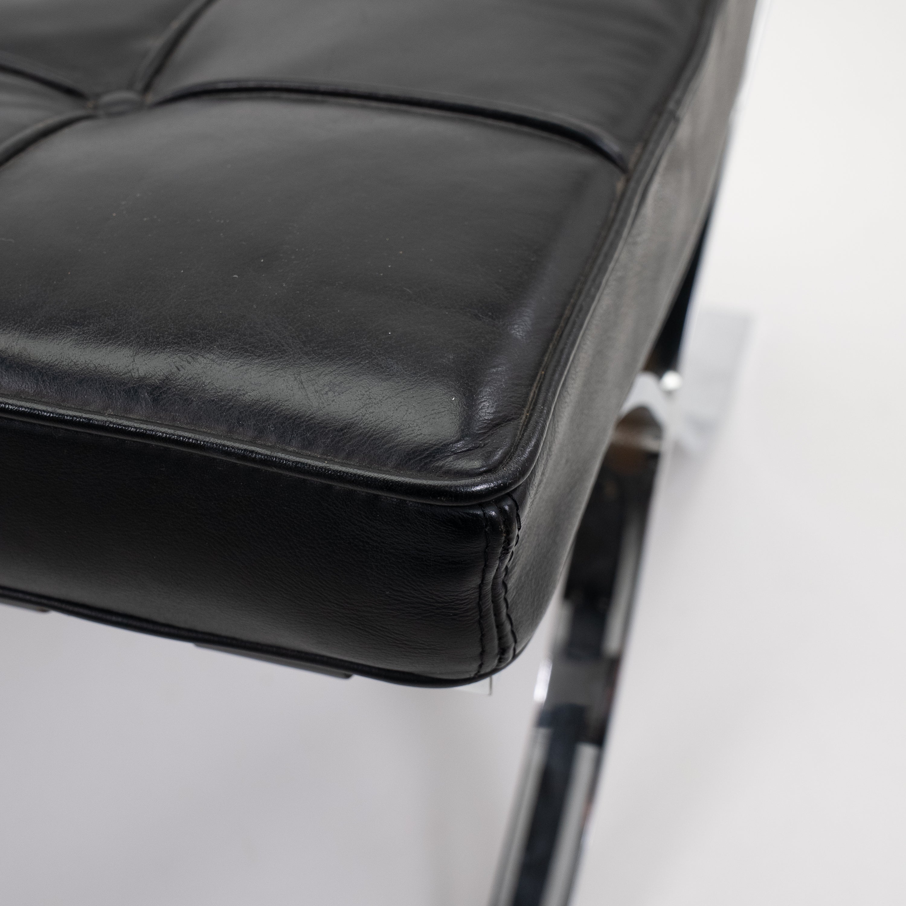 Knoll International | Barcelona Chair mit Ottoman