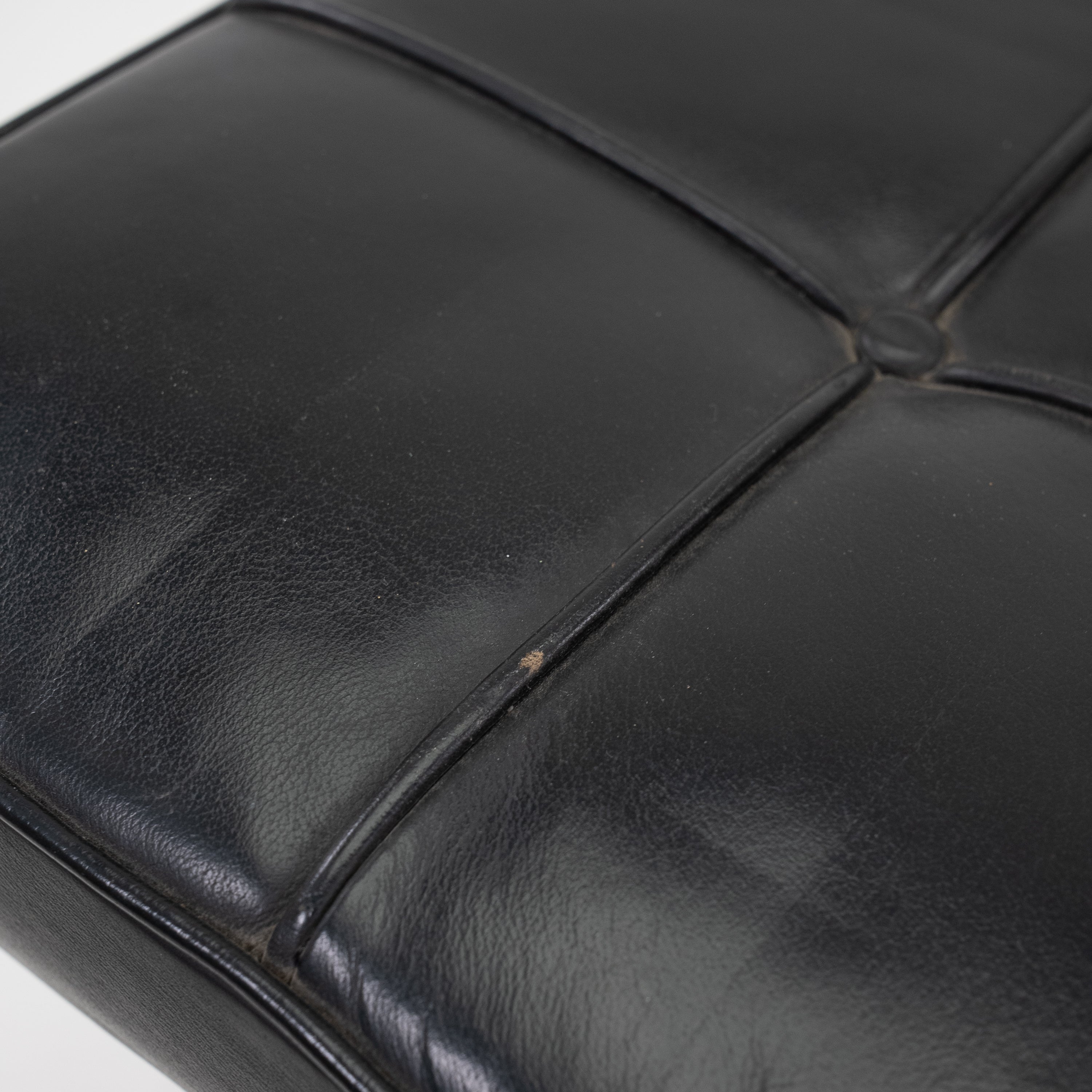 Knoll International | Barcelona Chair mit Ottoman