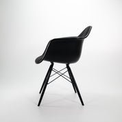 Vitra | DAW Plastic Armchair Vollpolster
