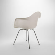 Vitra | DAX Plastic Armchair