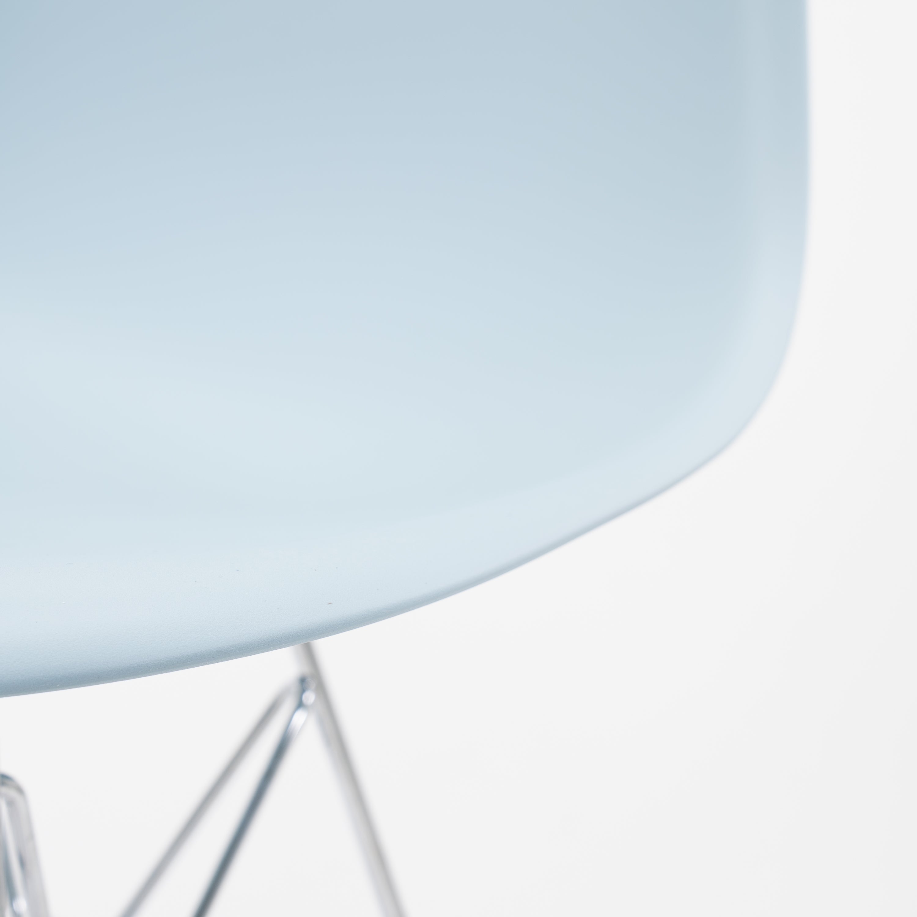 Vitra | DSR Side Chair