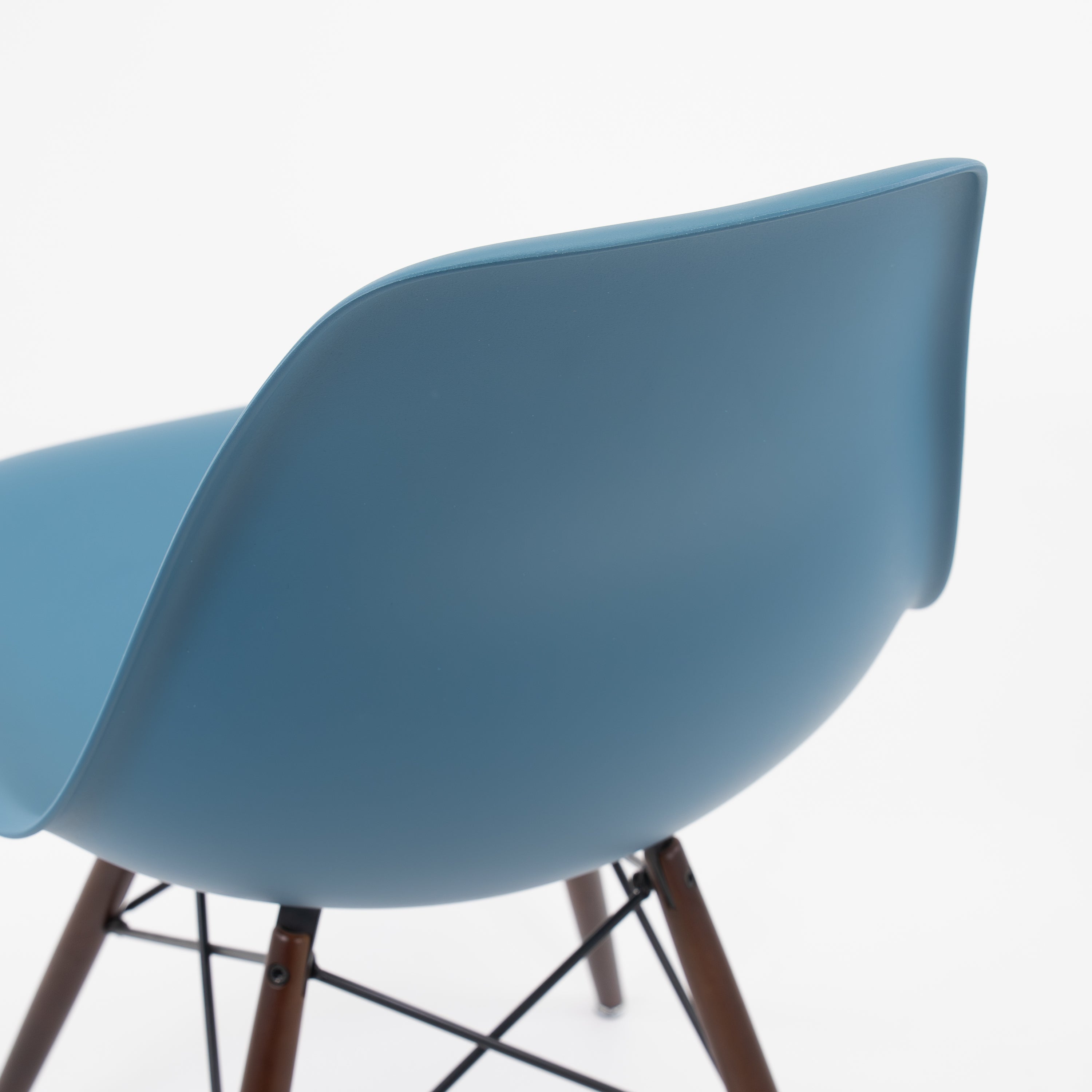 Vitra | DSW Side Chair