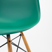 Vitra | DSW Side Chair