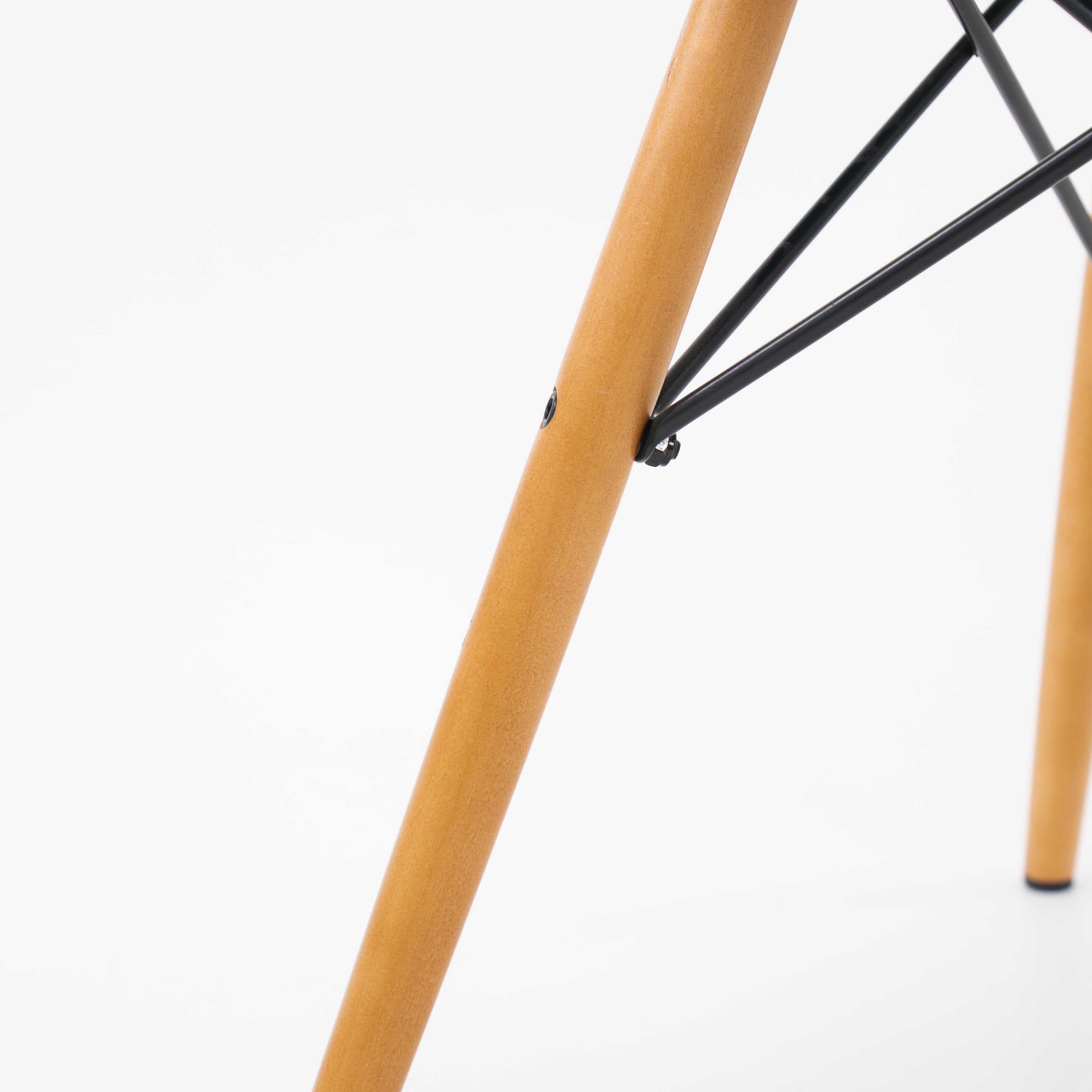 Vitra | DSW Side Chair