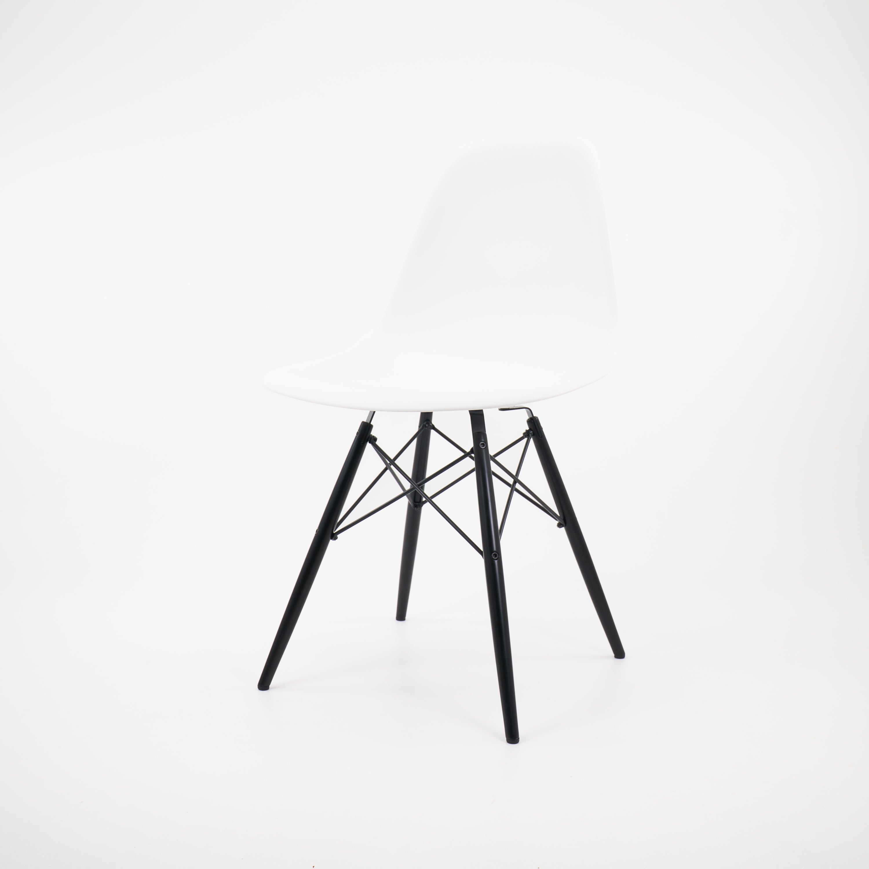 Vitra | DSW Side Chair