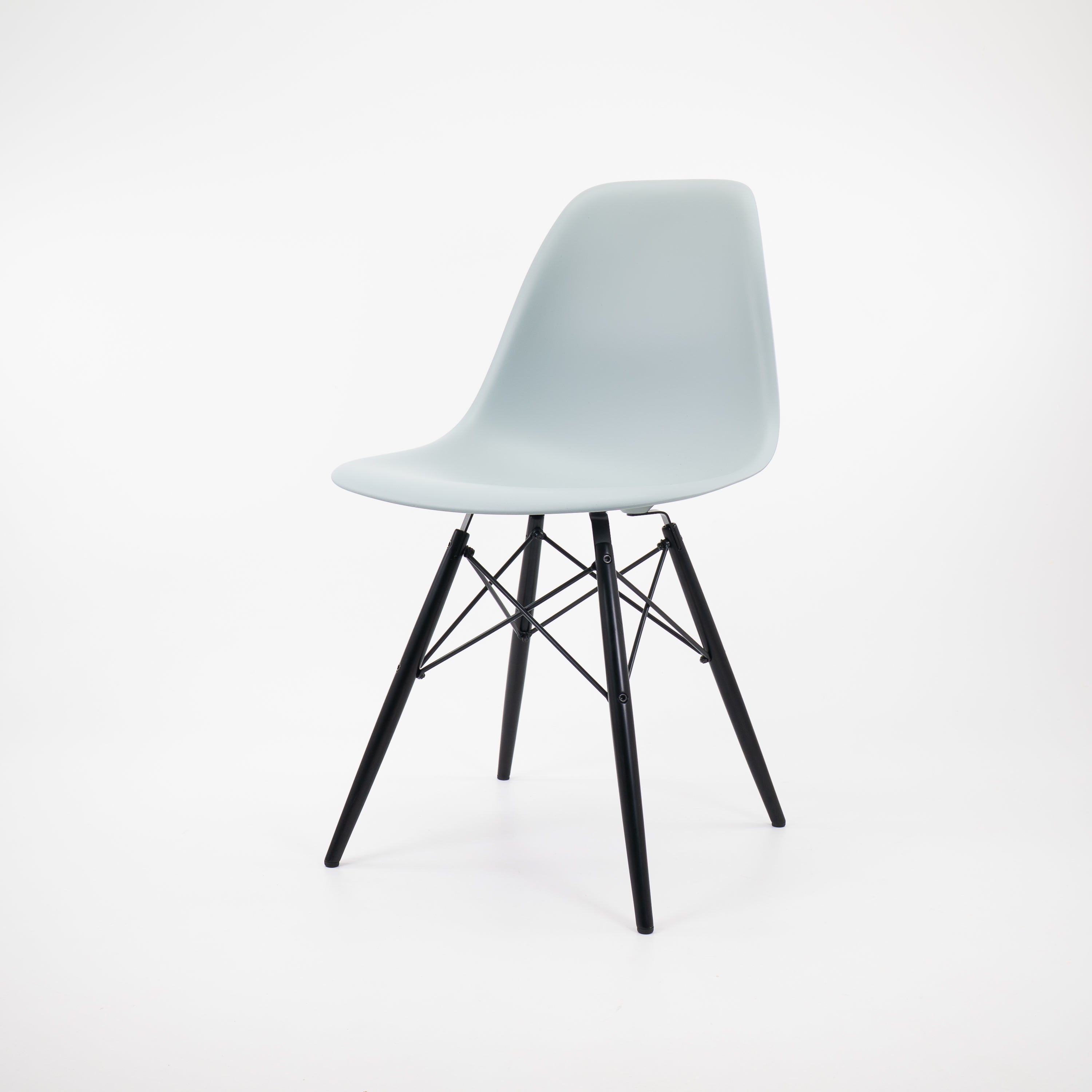 Vitra | DSW Side Chair