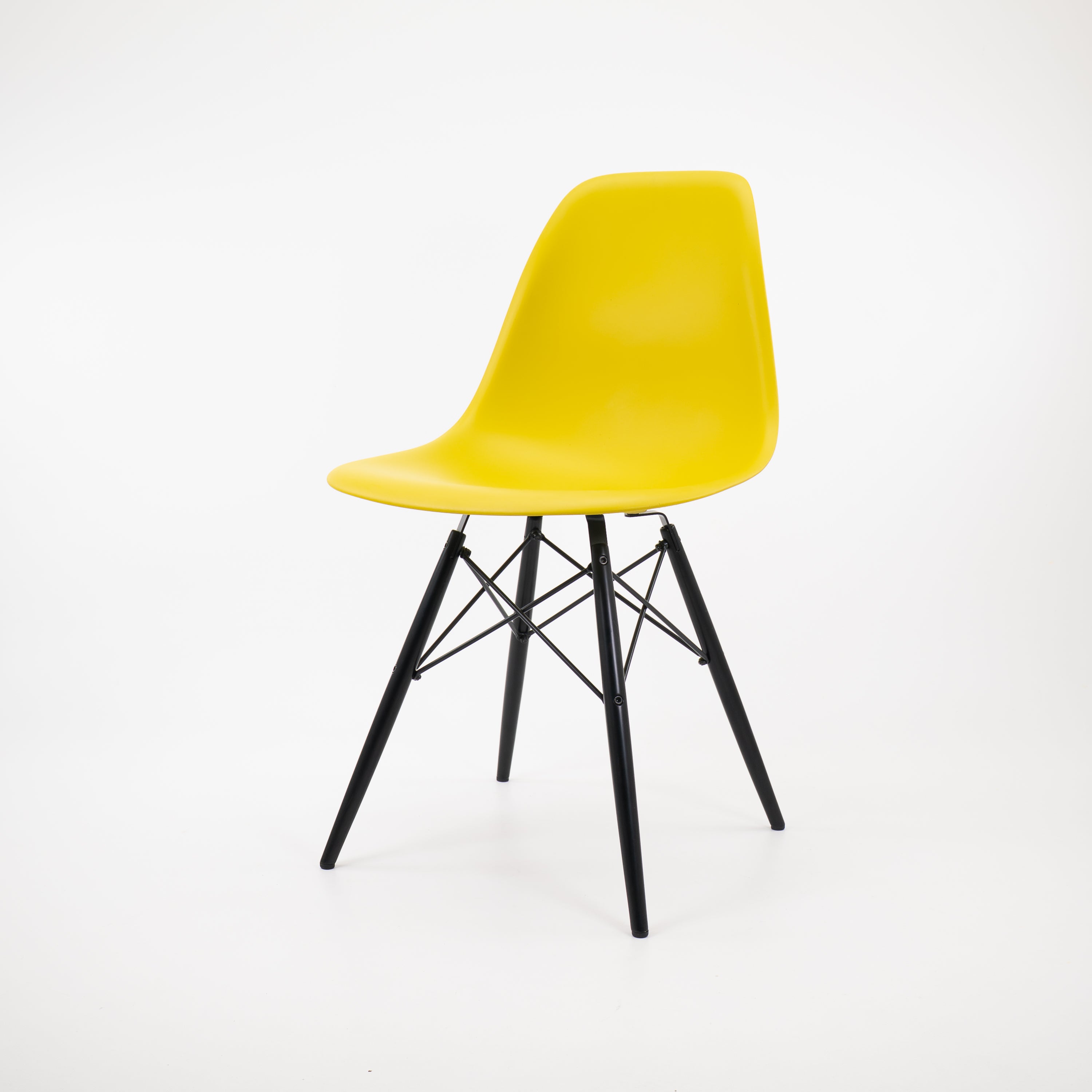 Vitra | DSW Side Chair