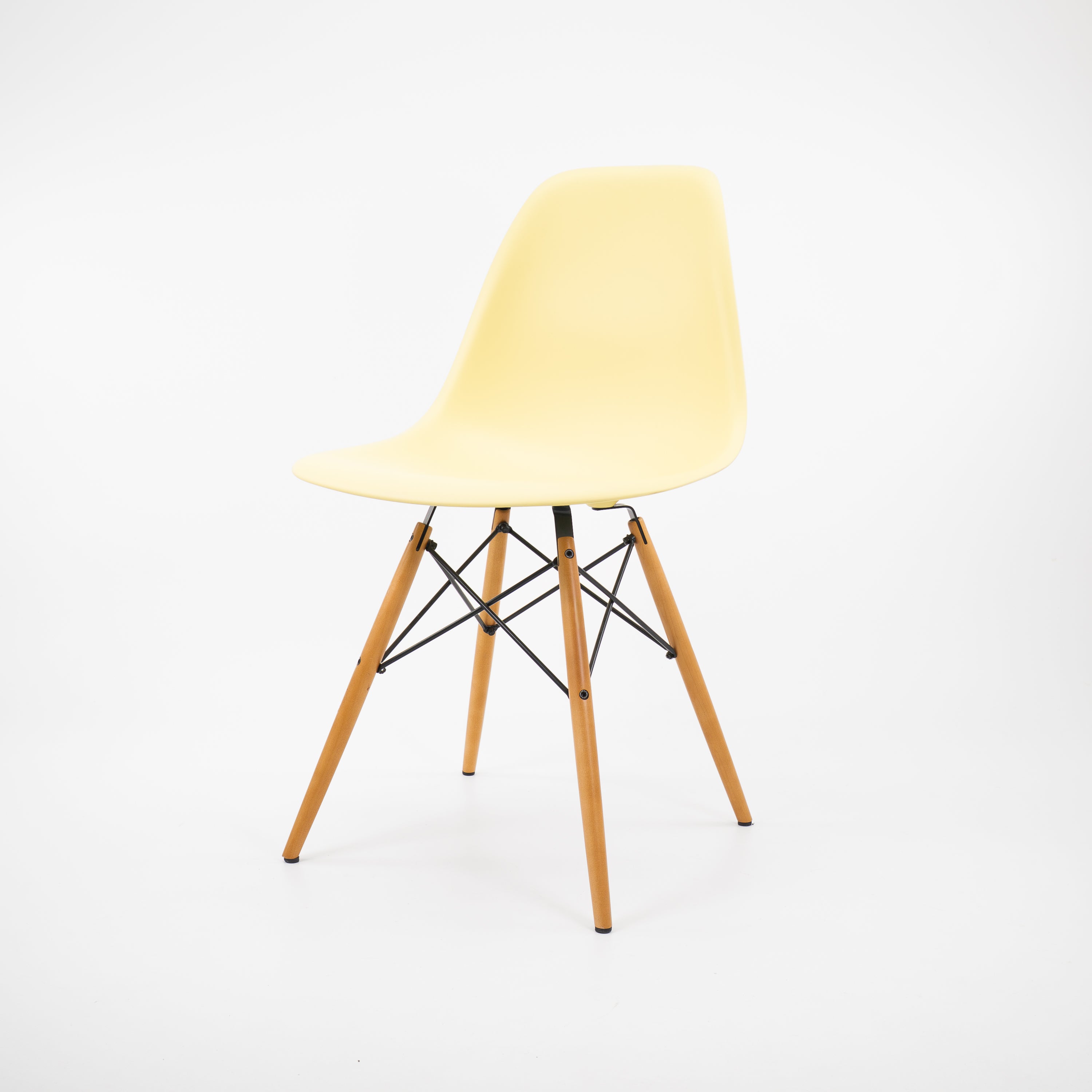 Vitra | DSW Side Chair