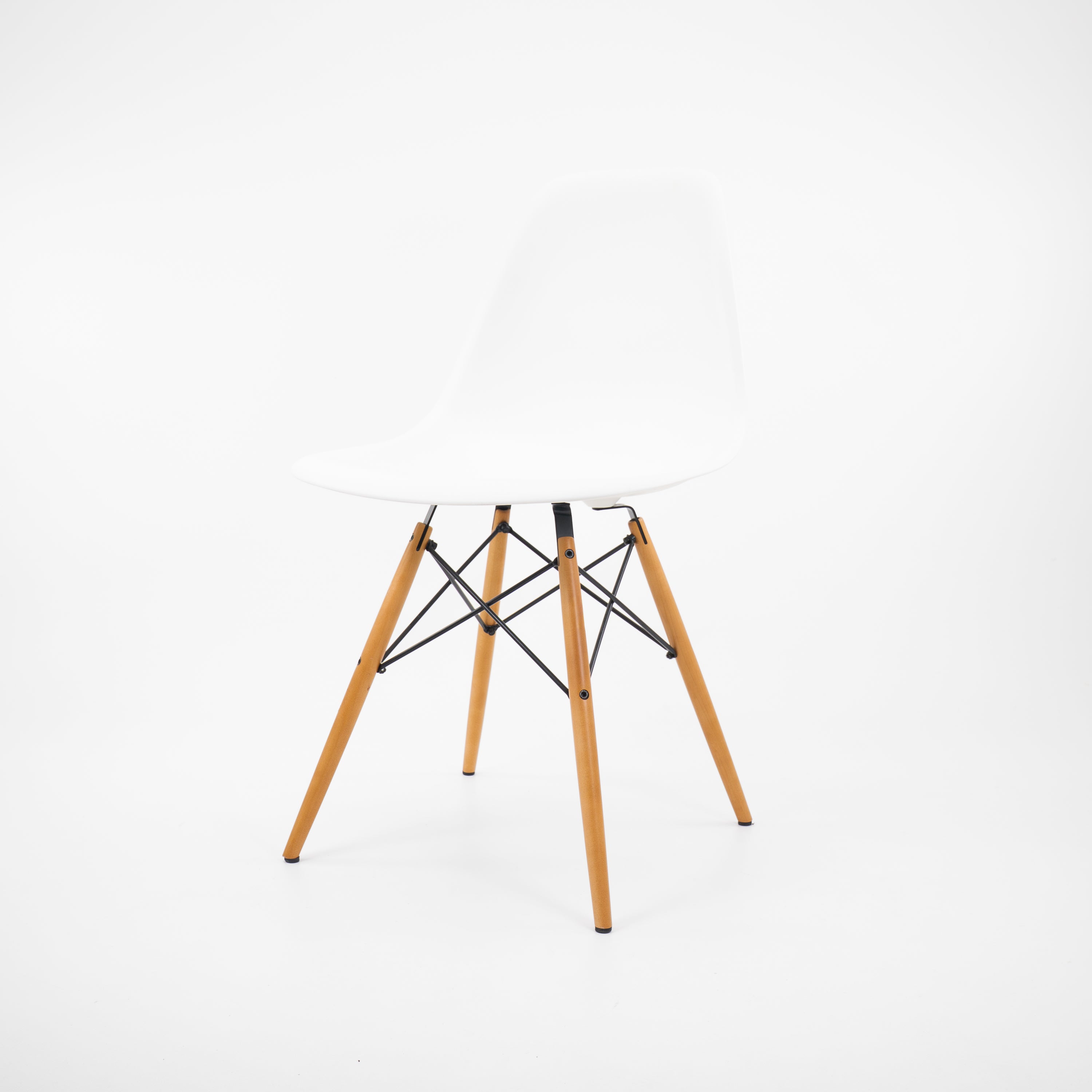 Vitra | DSW Side Chair