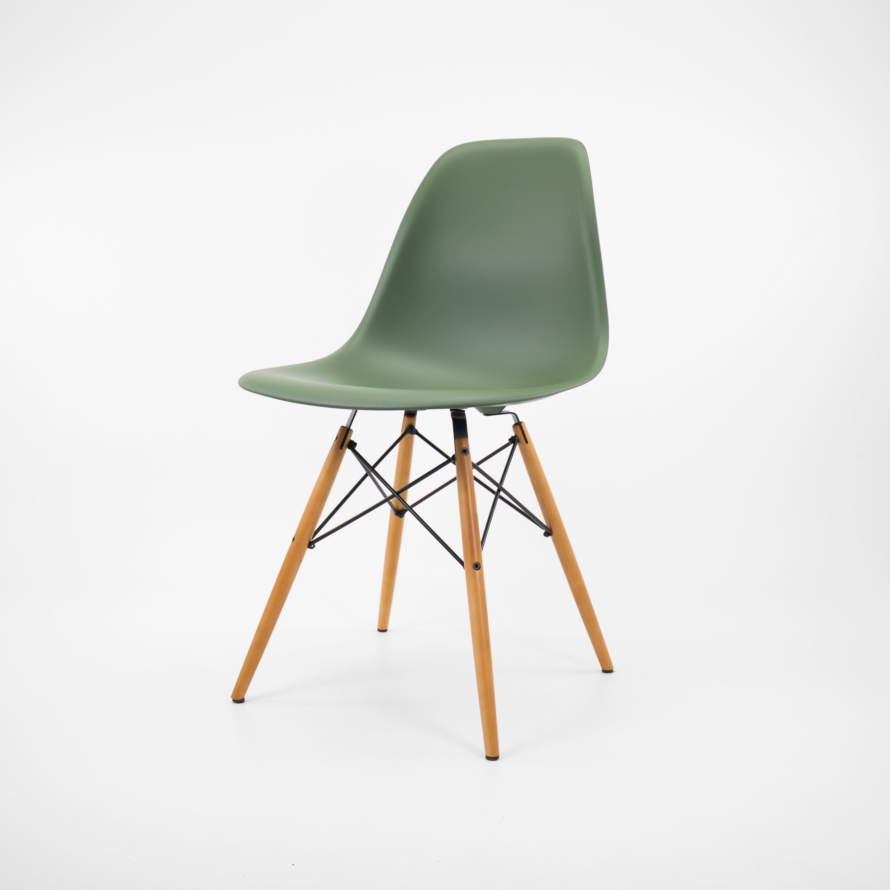 Vitra | DSW Side Chair