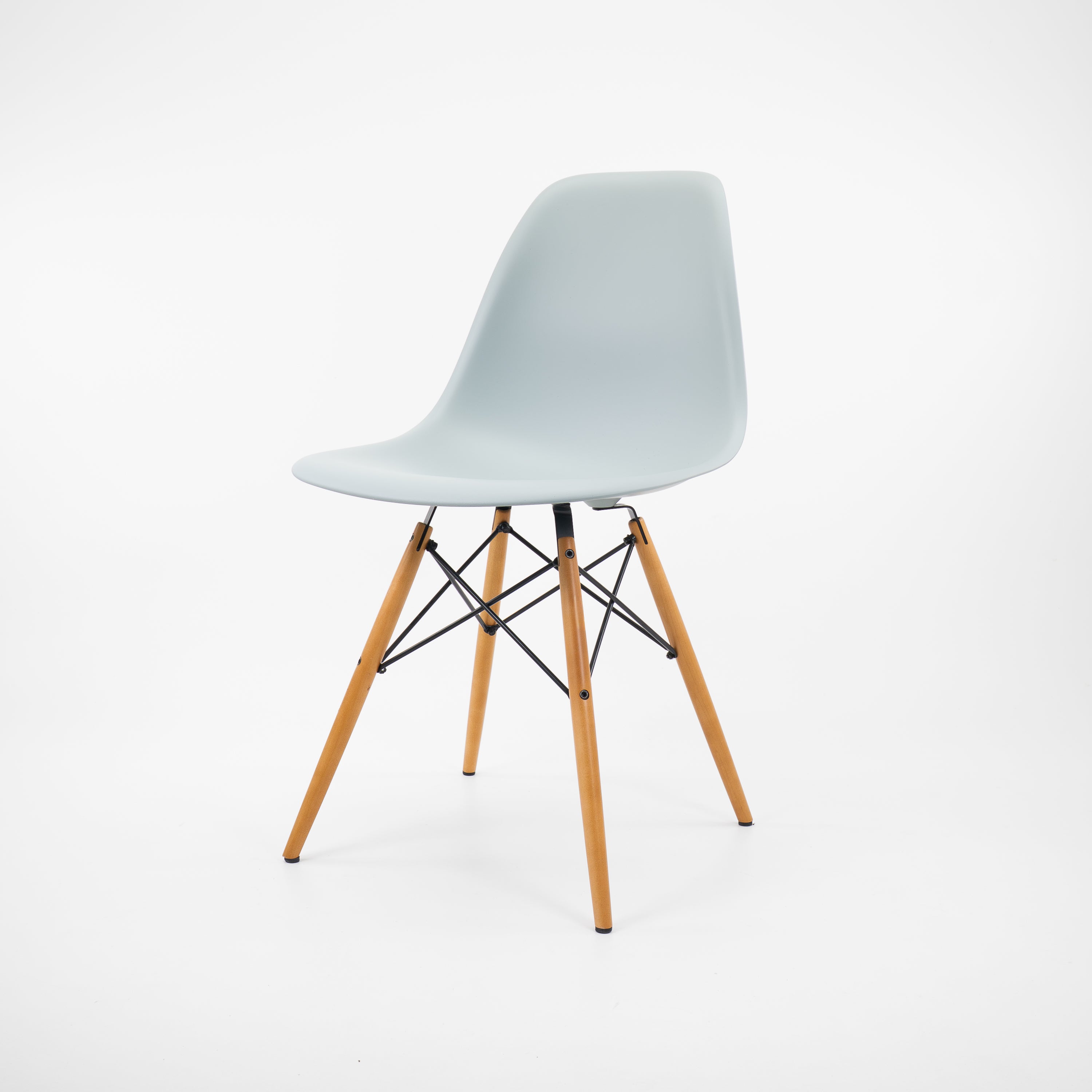 Vitra | DSW Side Chair
