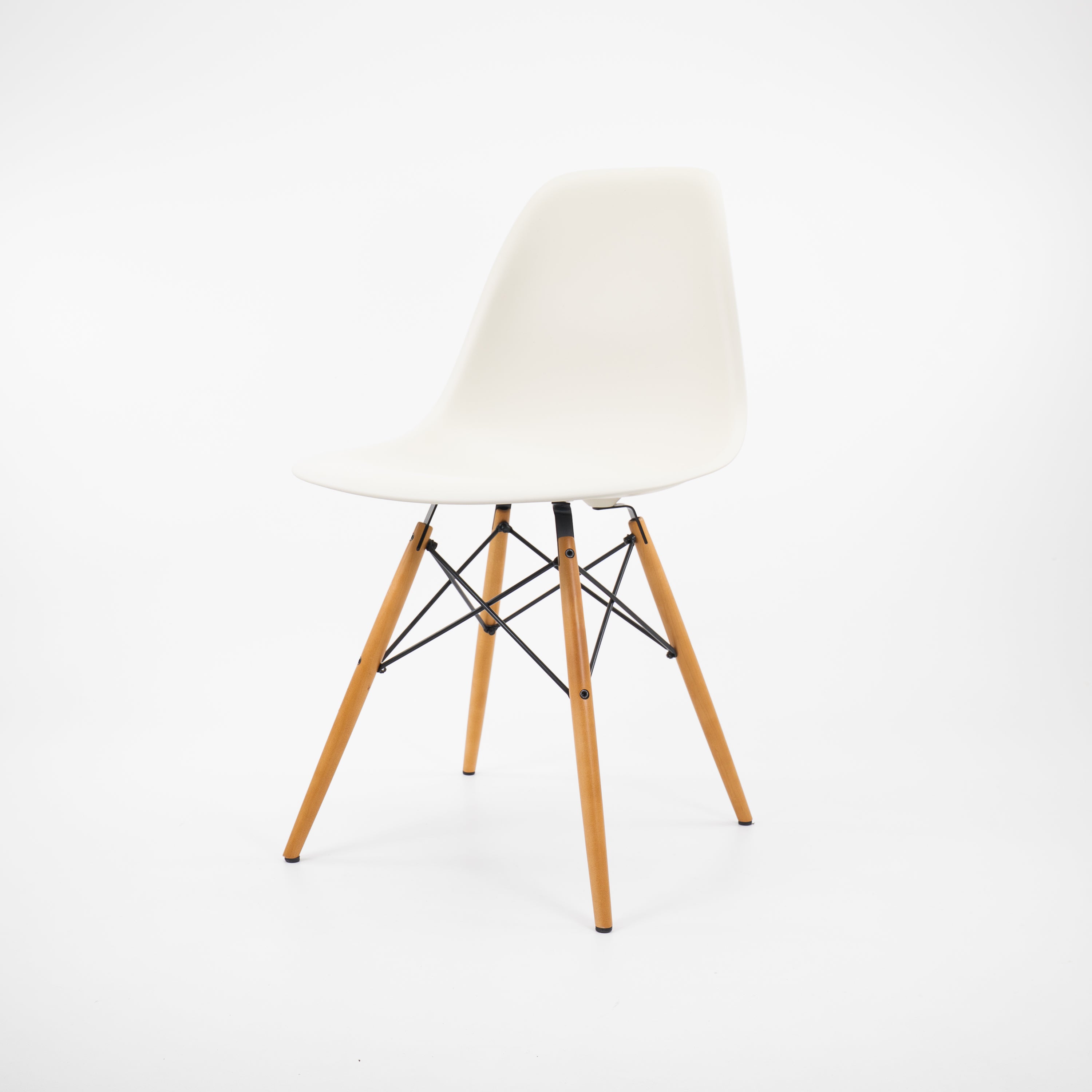 Vitra | DSW Side Chair