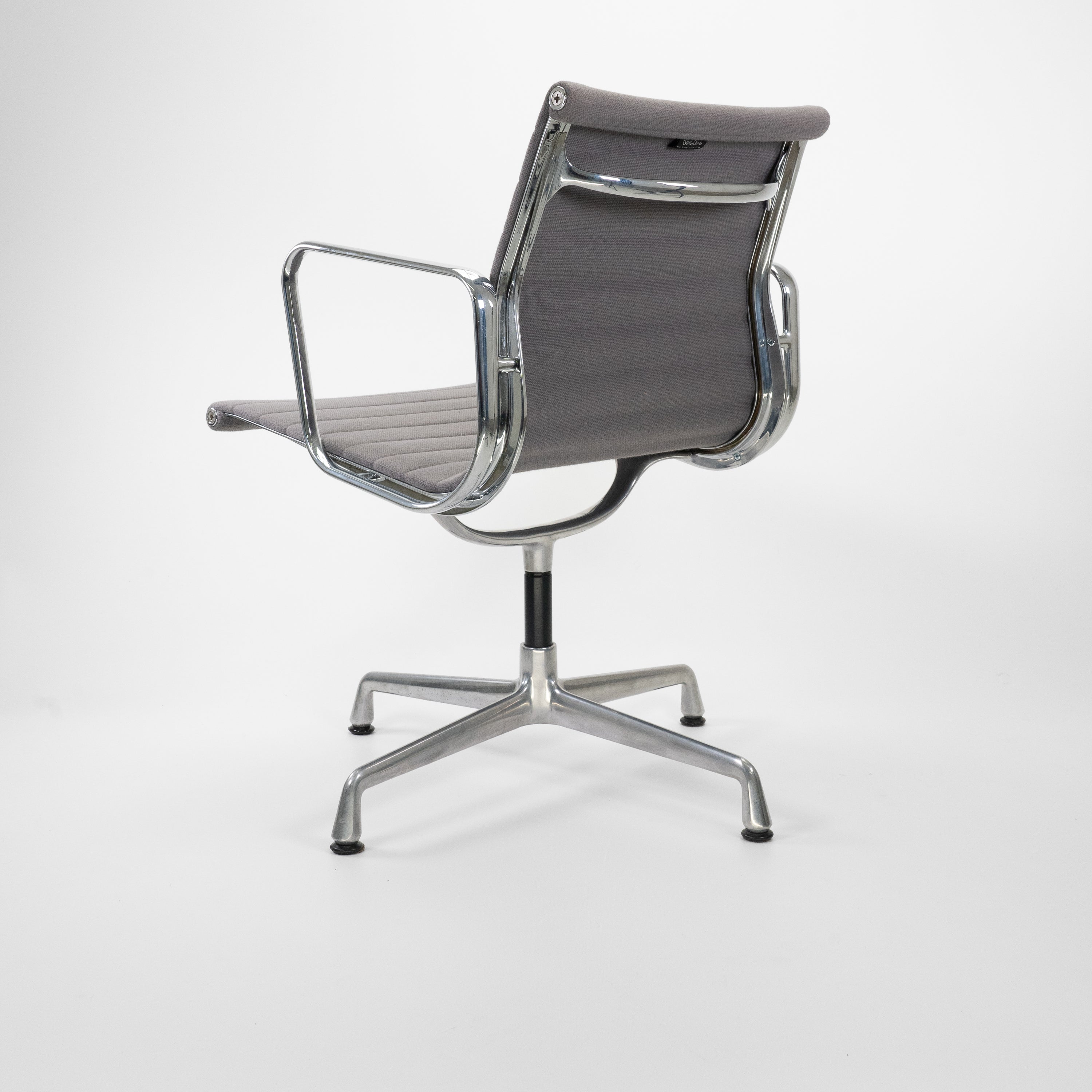 Vitra | EA108