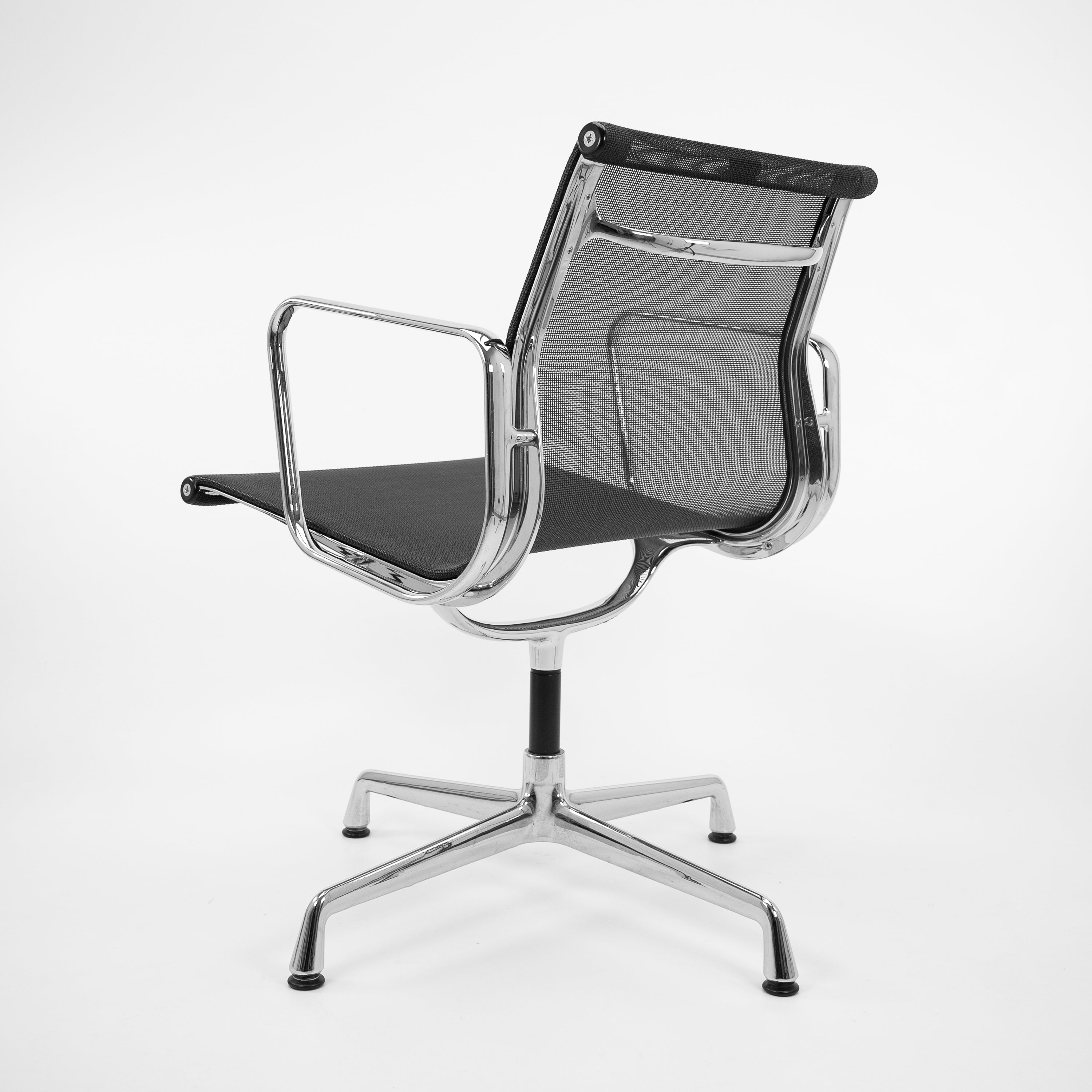 Vitra | EA108