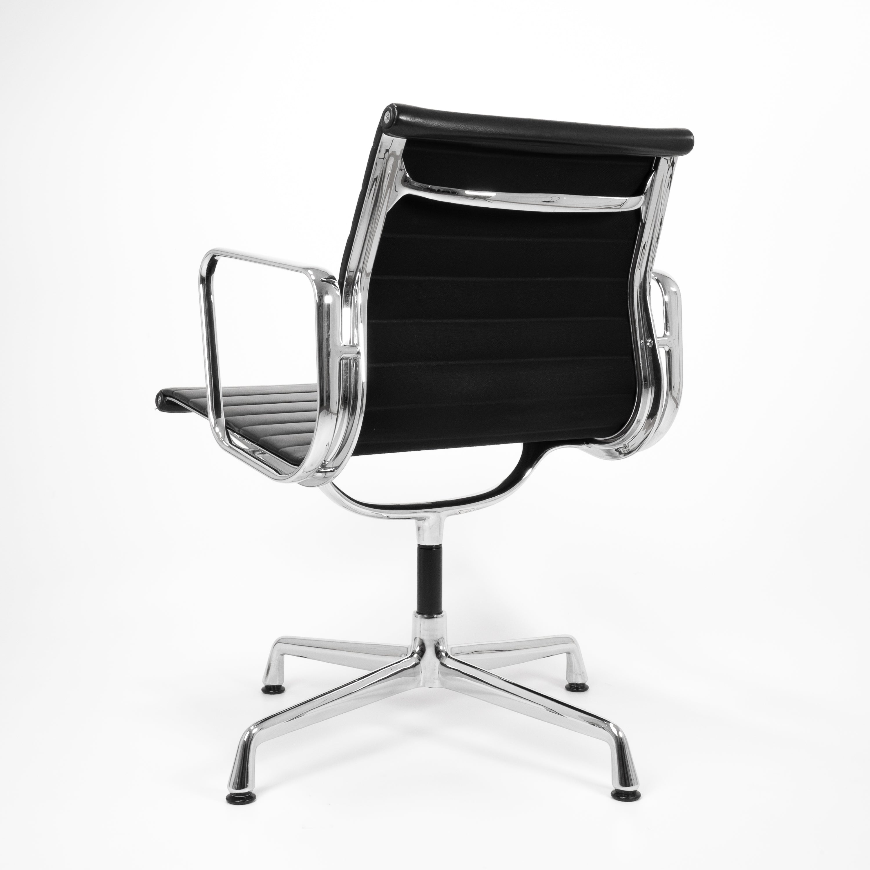 Vitra | EA108