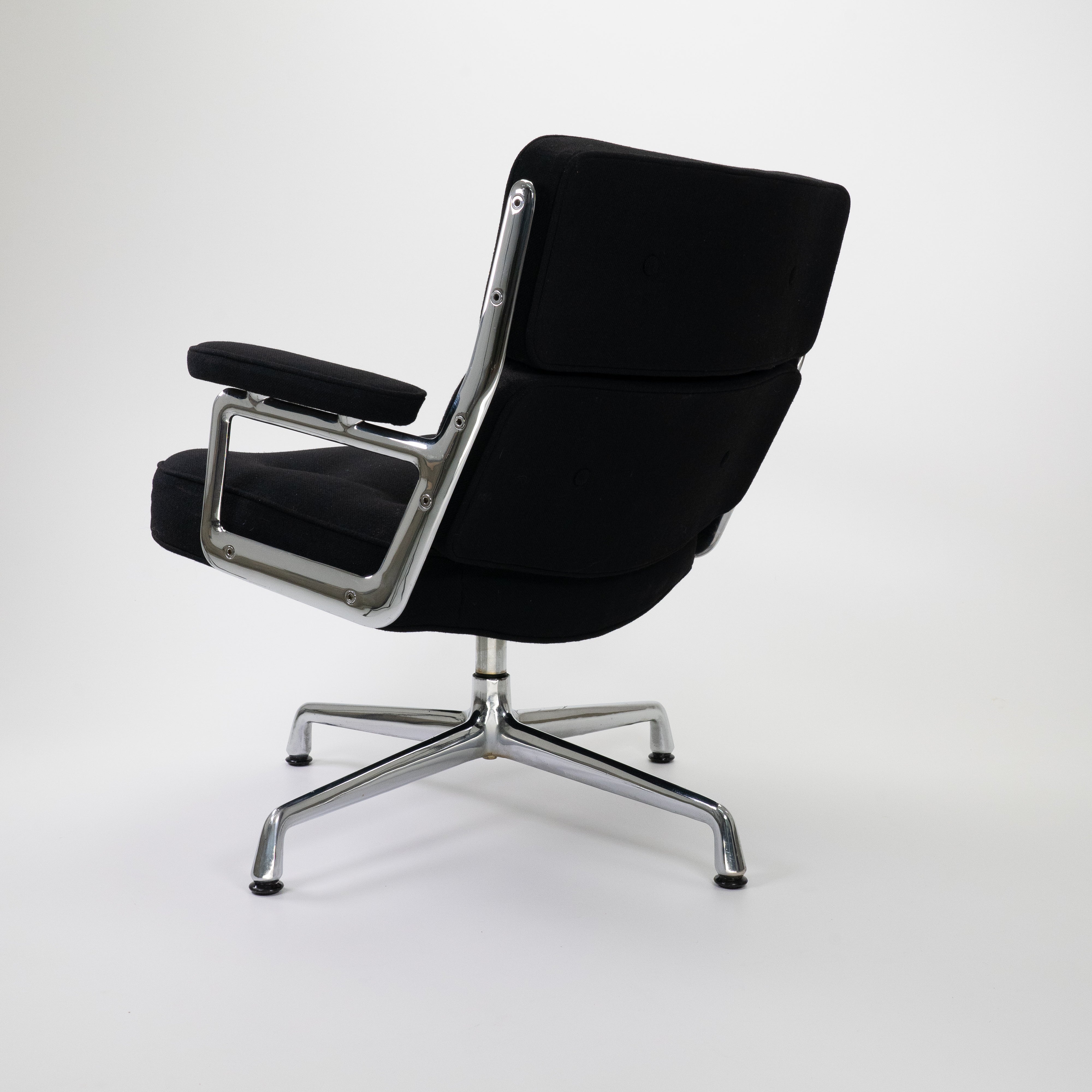 Vitra | ES105