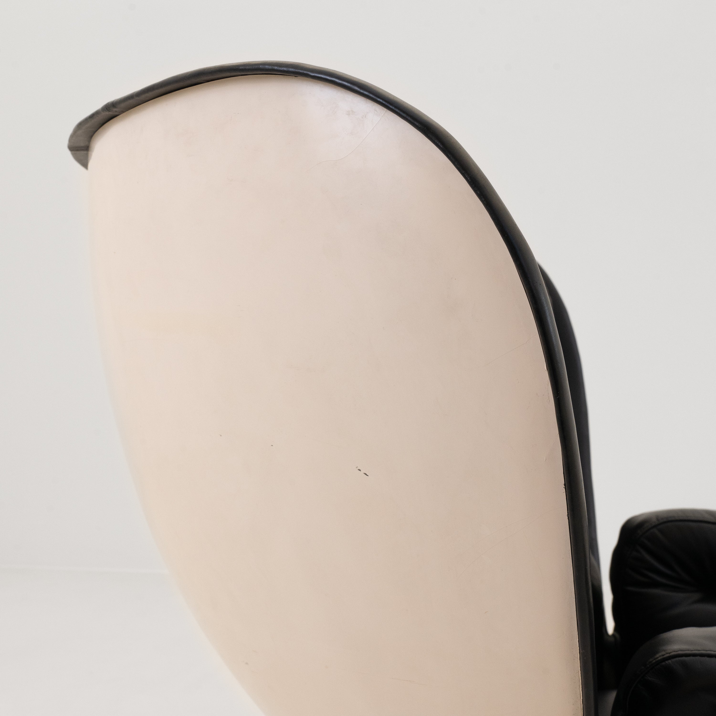Joe Colambo | Elda Chair