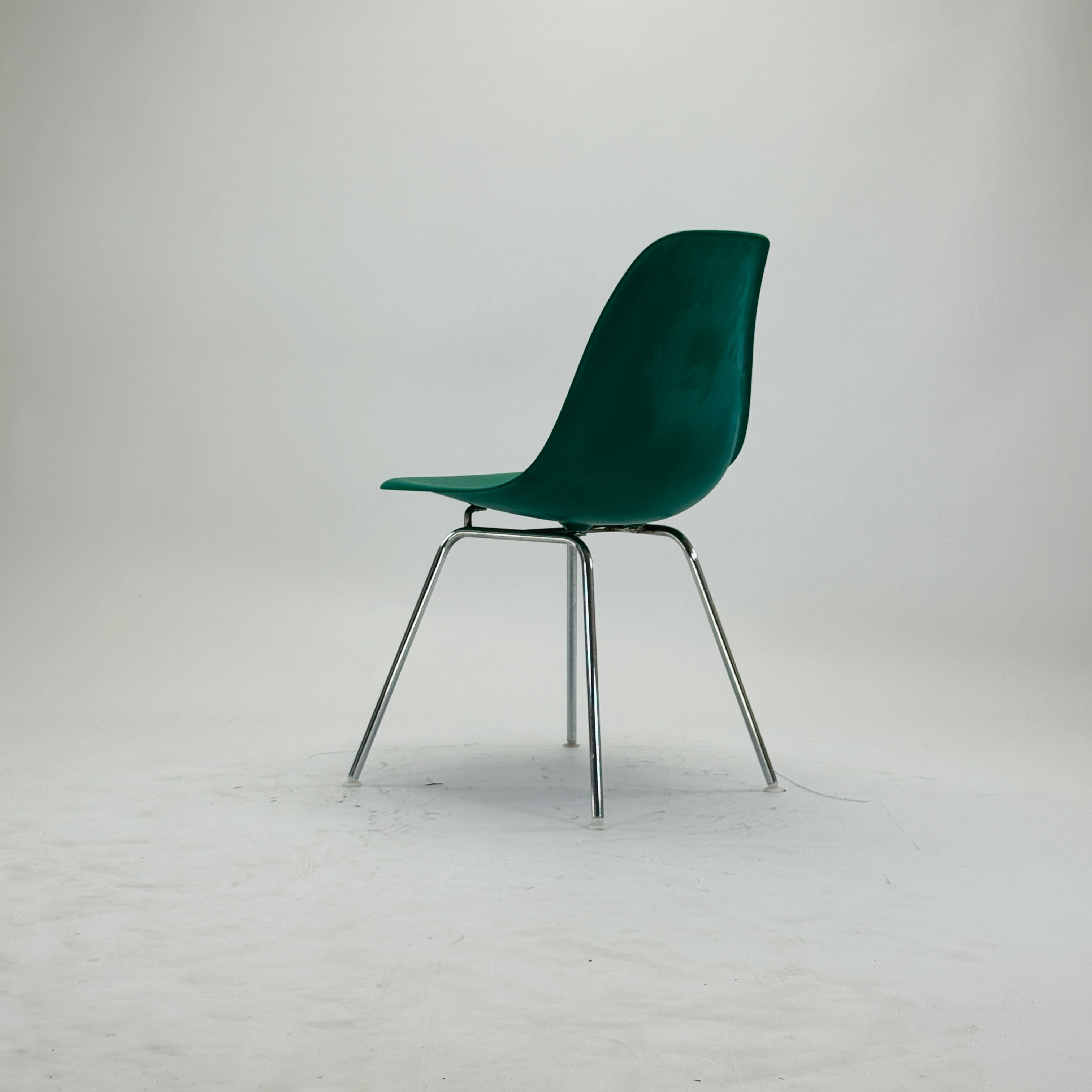 Vitra | Eames | DSX Chair