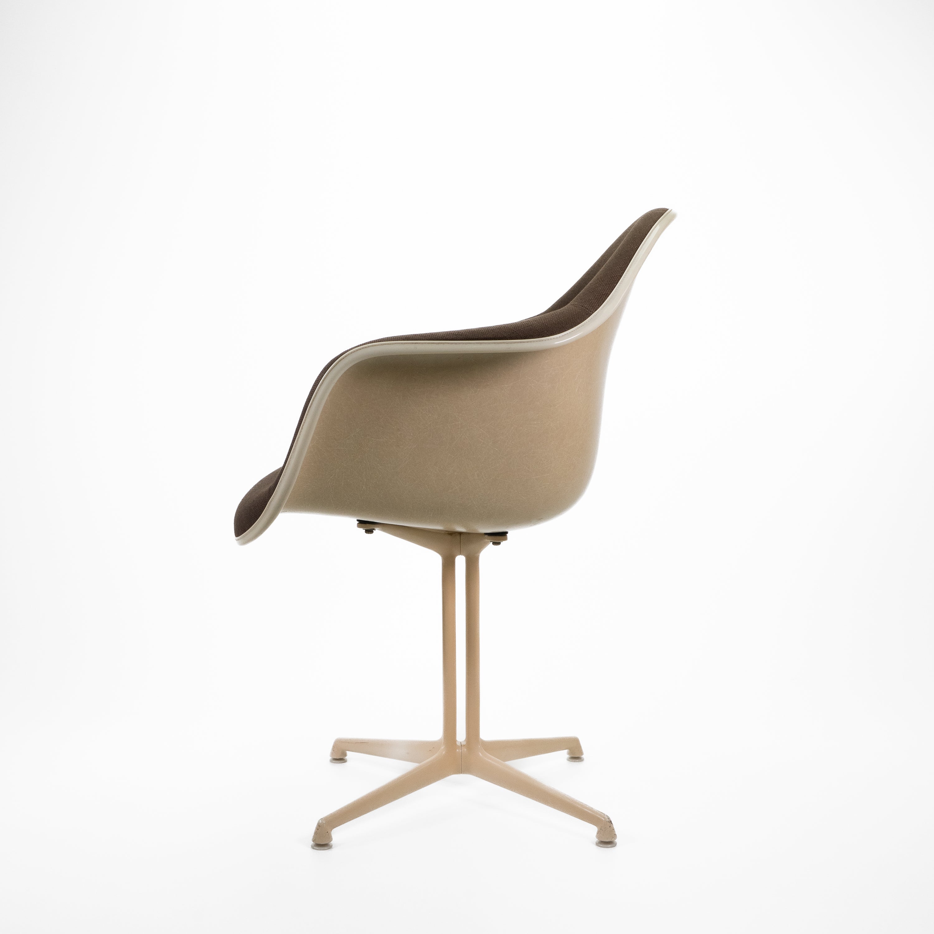 Vitra | La Fonda Armchair