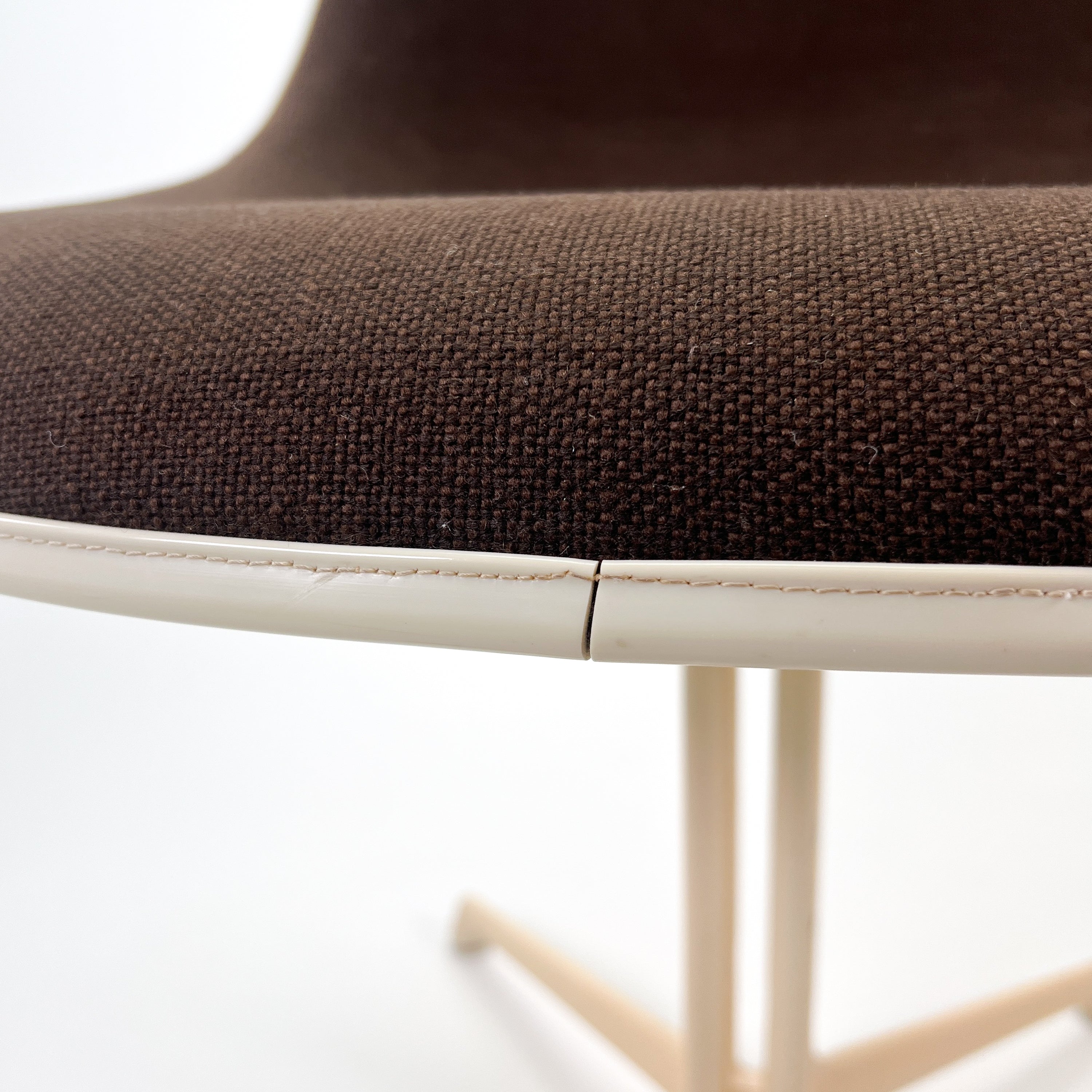 Vitra | La Fonda Dining Chair