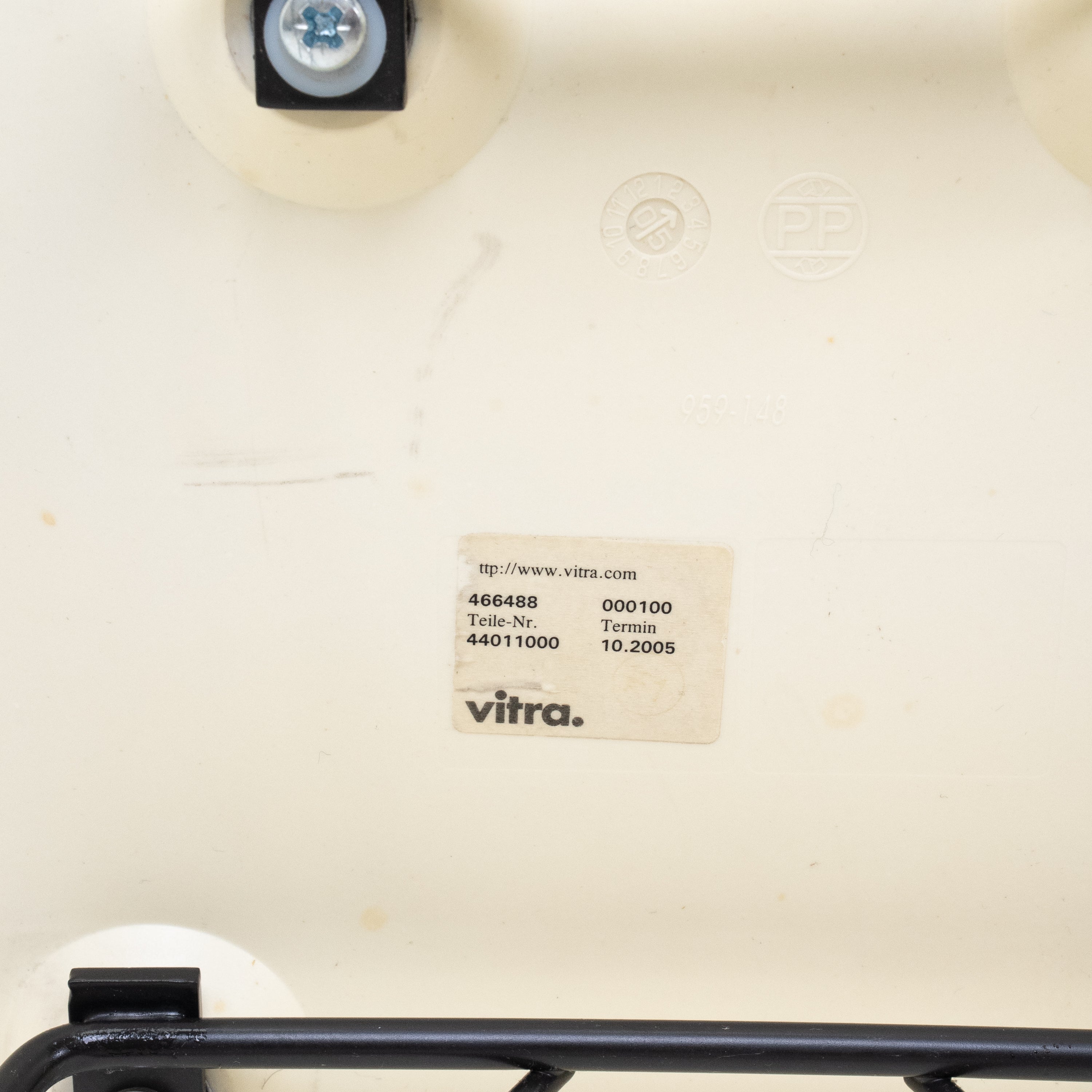 Vitra | RAR Plastic Armchair