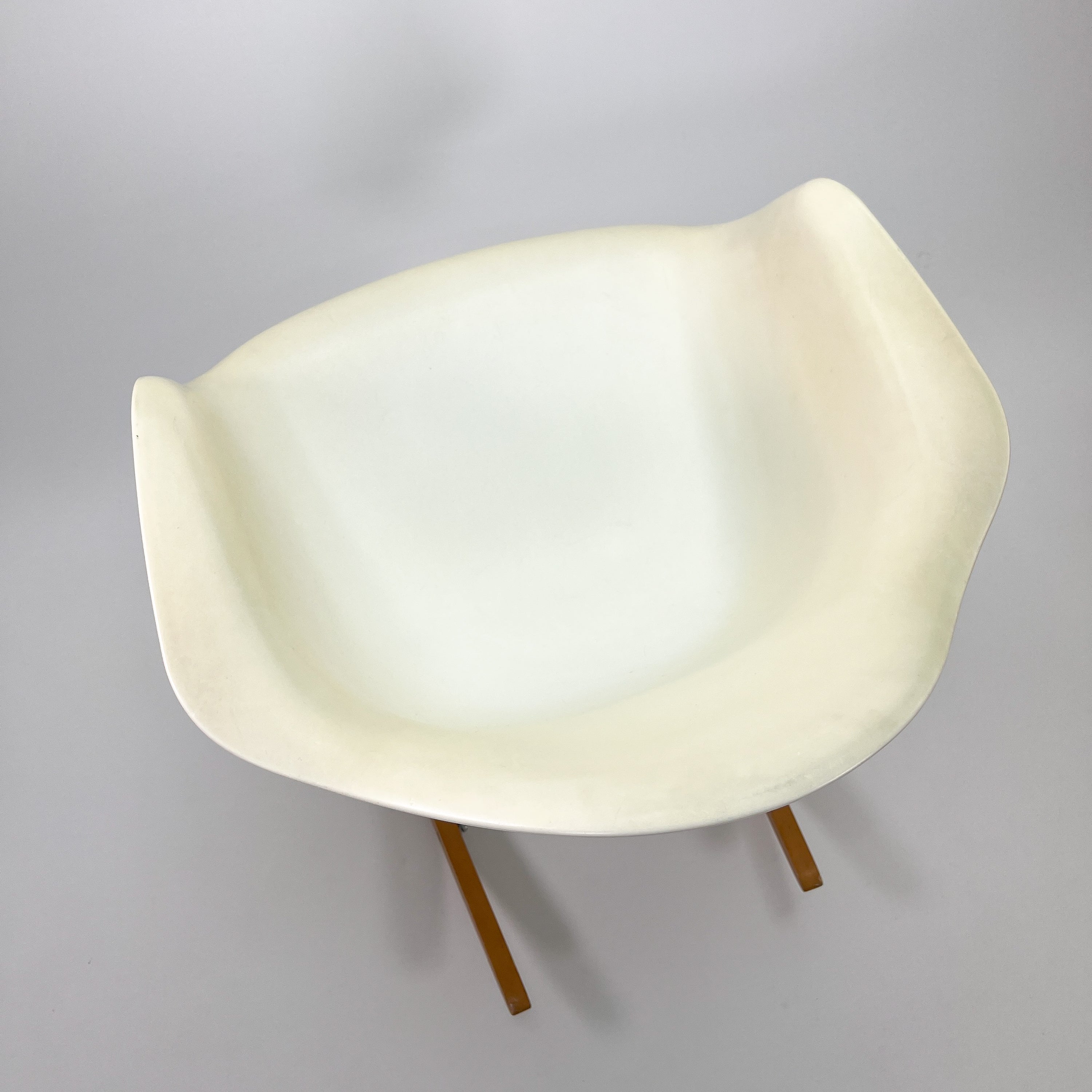 Vitra | RAR Plastic Armchair