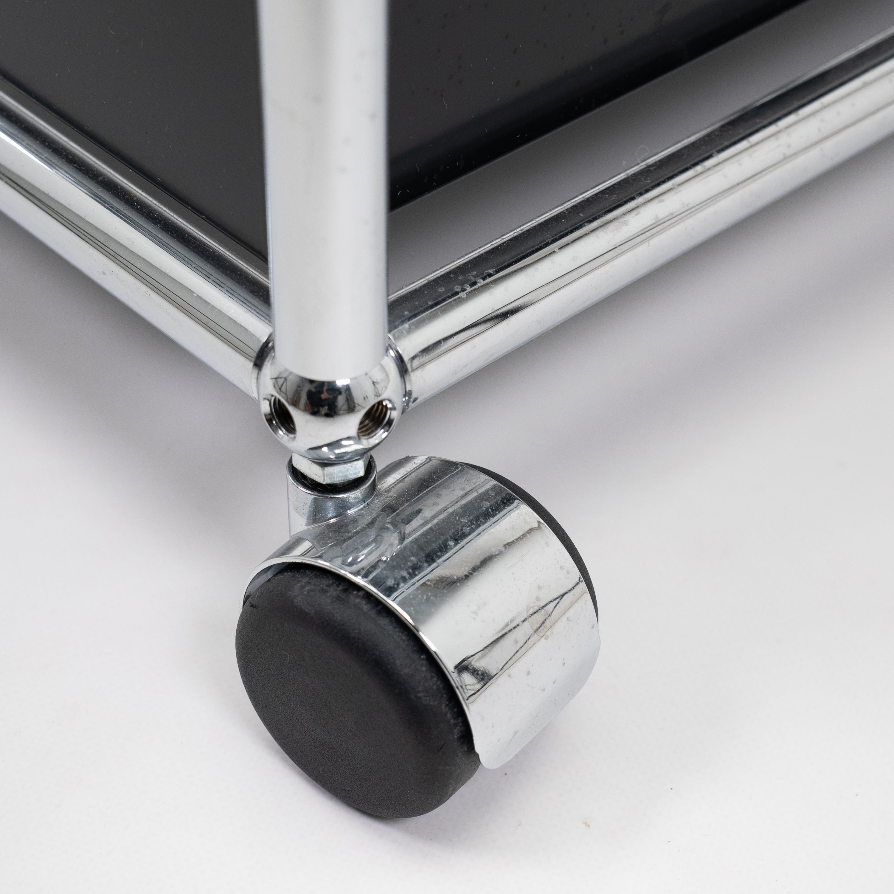 USM Haller | Rollcontainer