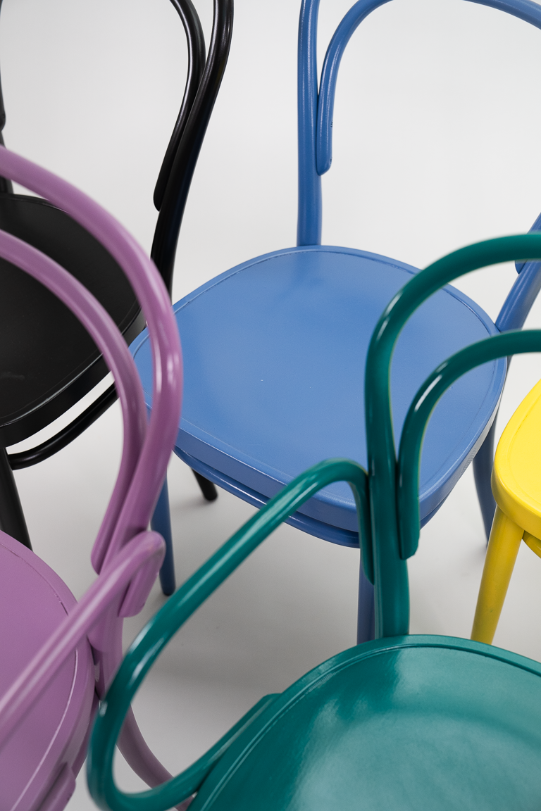 Webshop_Grid_Desktop_-_Thonet_214_Bunt.png