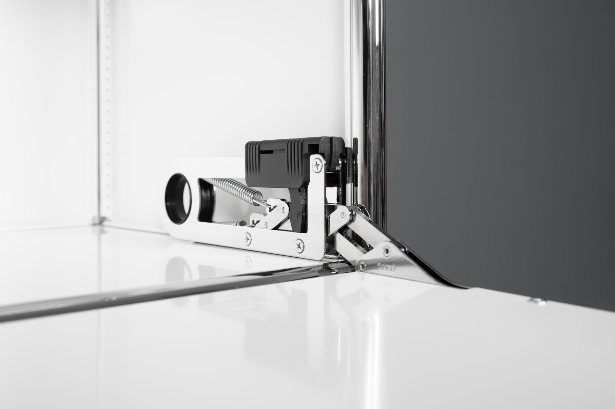 USM Sideboard 2x2 Fächer mit Klappen