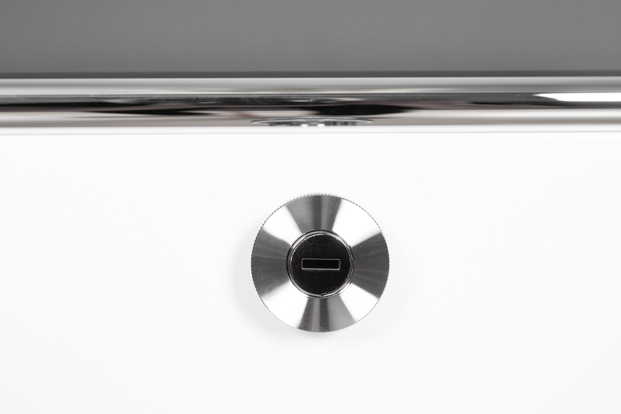 USM Sideboard 2x2 Fächer mit Klappen