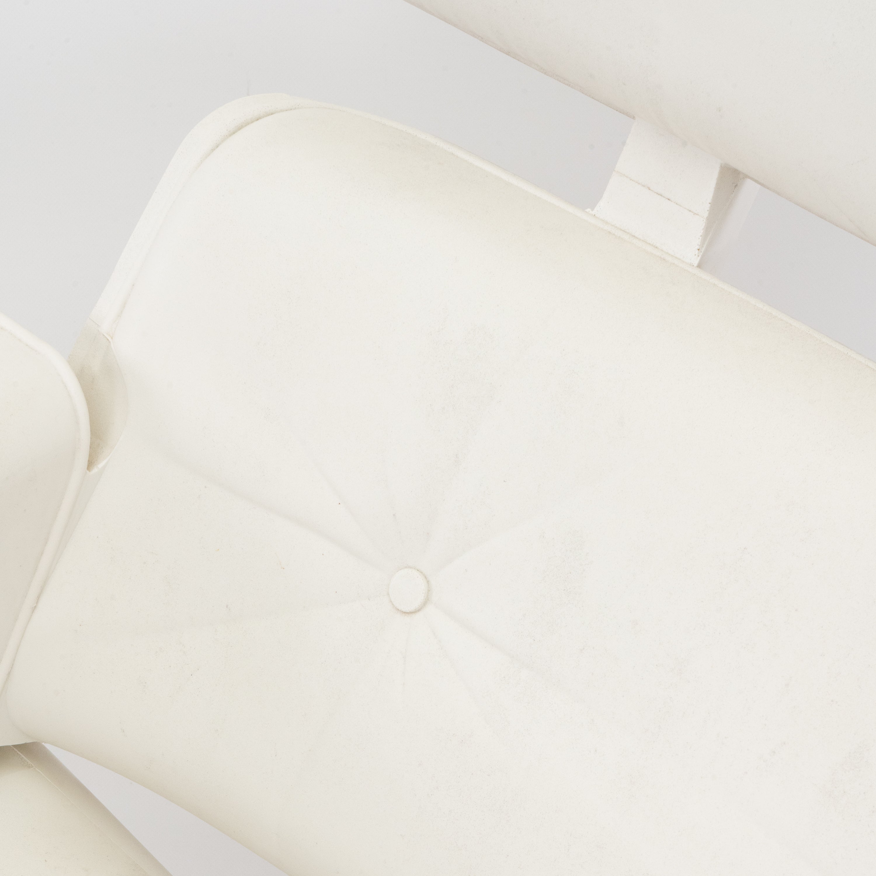 MAL | 1956 Chair mit Ottoman