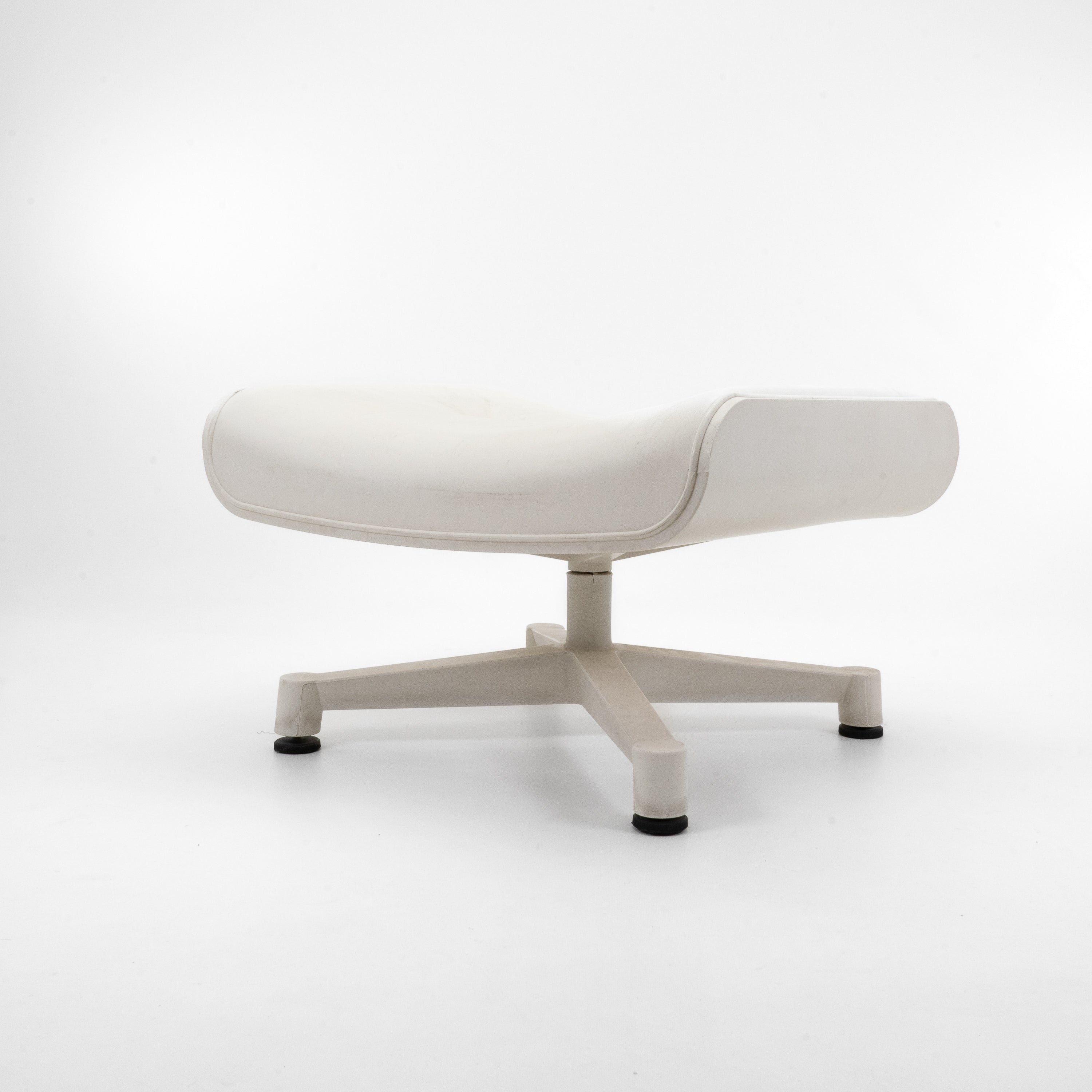 MAL | 1956 Chair mit Ottoman