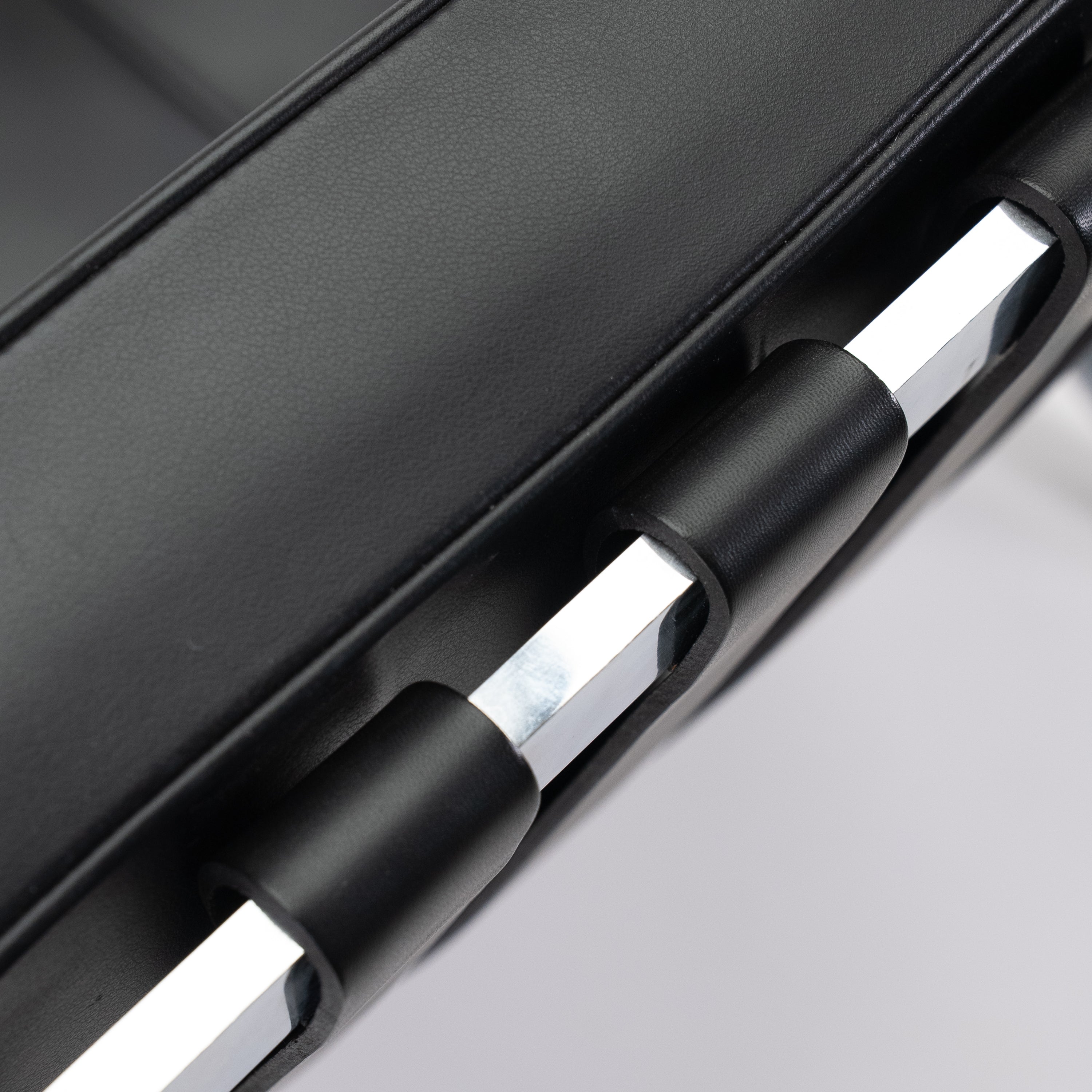 Knoll International | Barcelona Chair