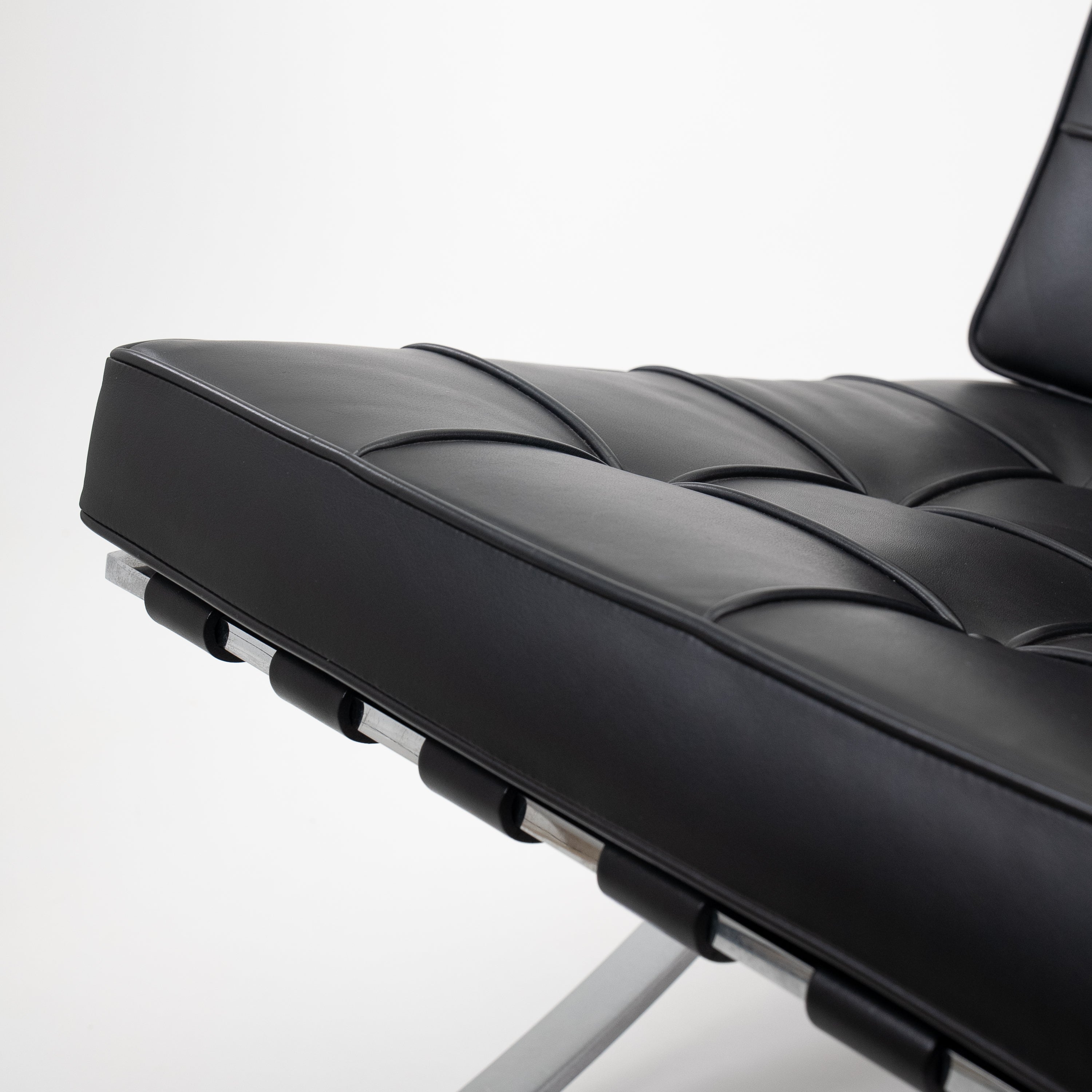 Knoll International | Barcelona Chair