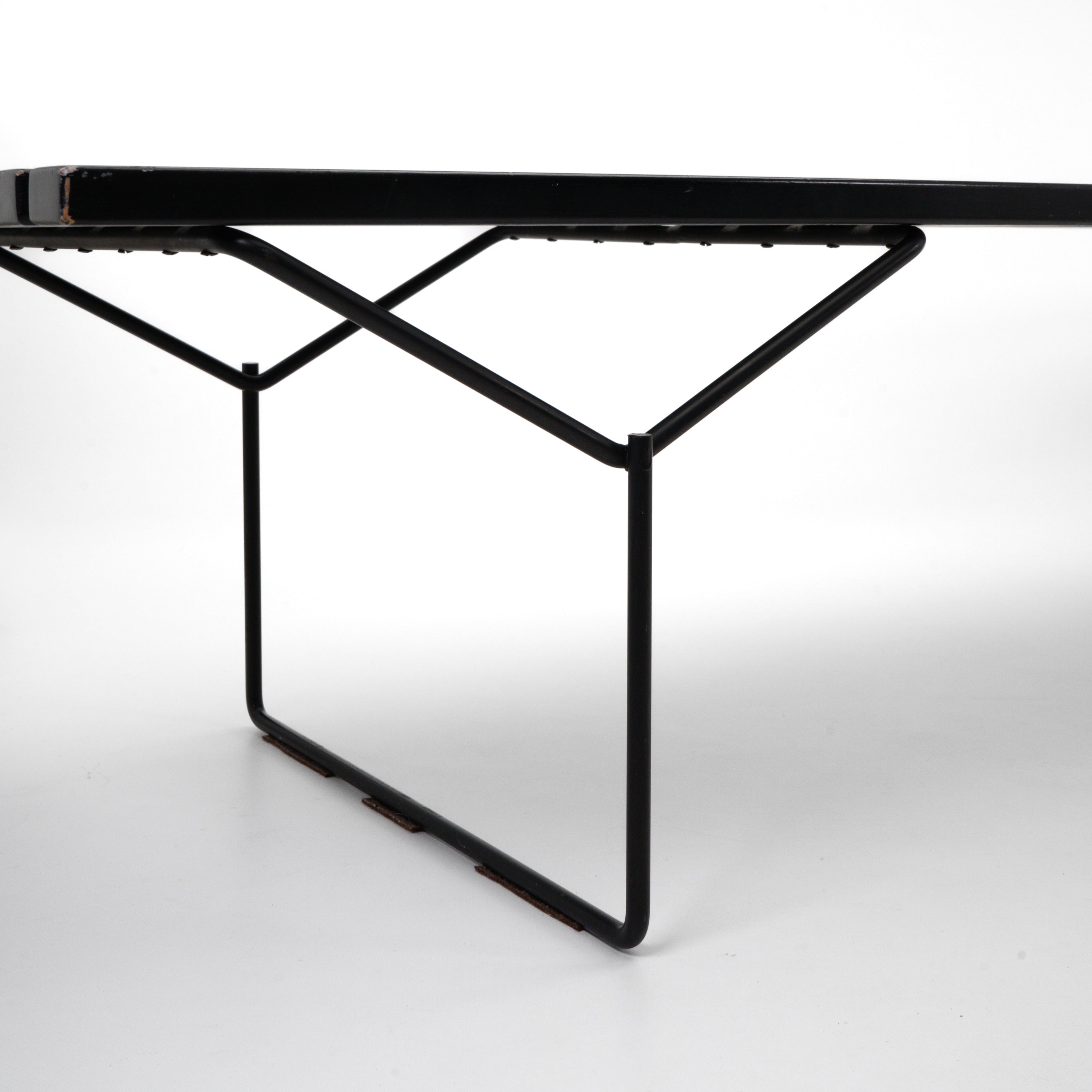 Knoll International | Bertoia Lattenbank