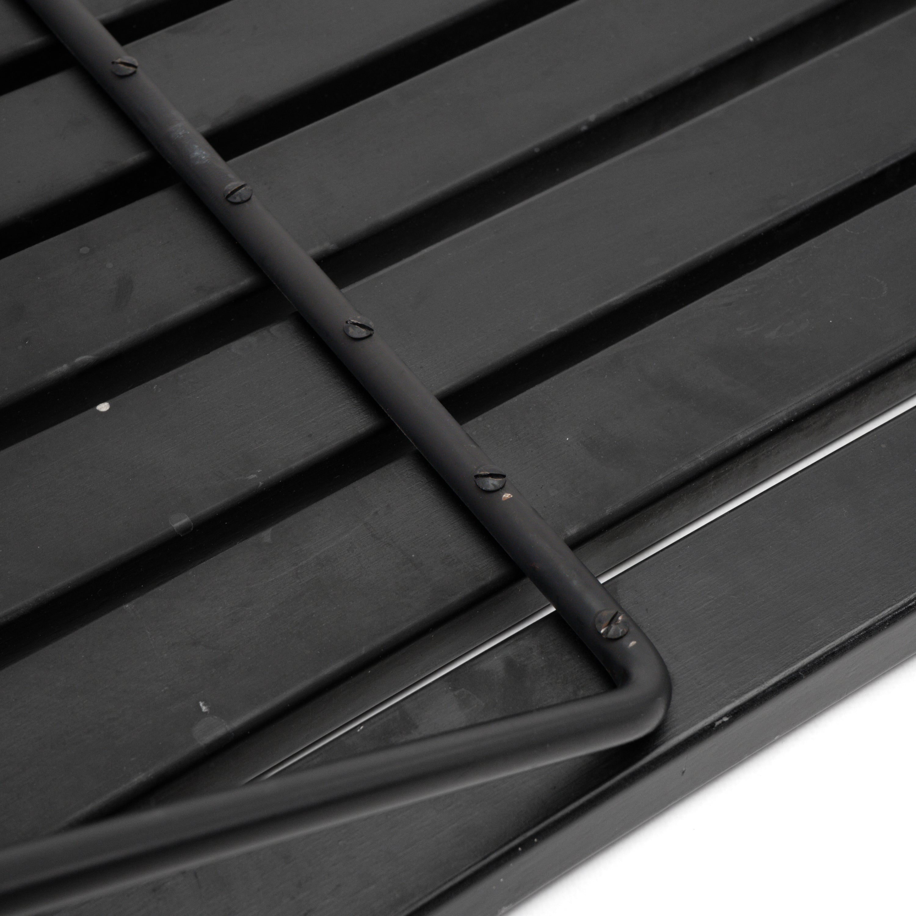 Knoll International | Bertoia Lattenbank