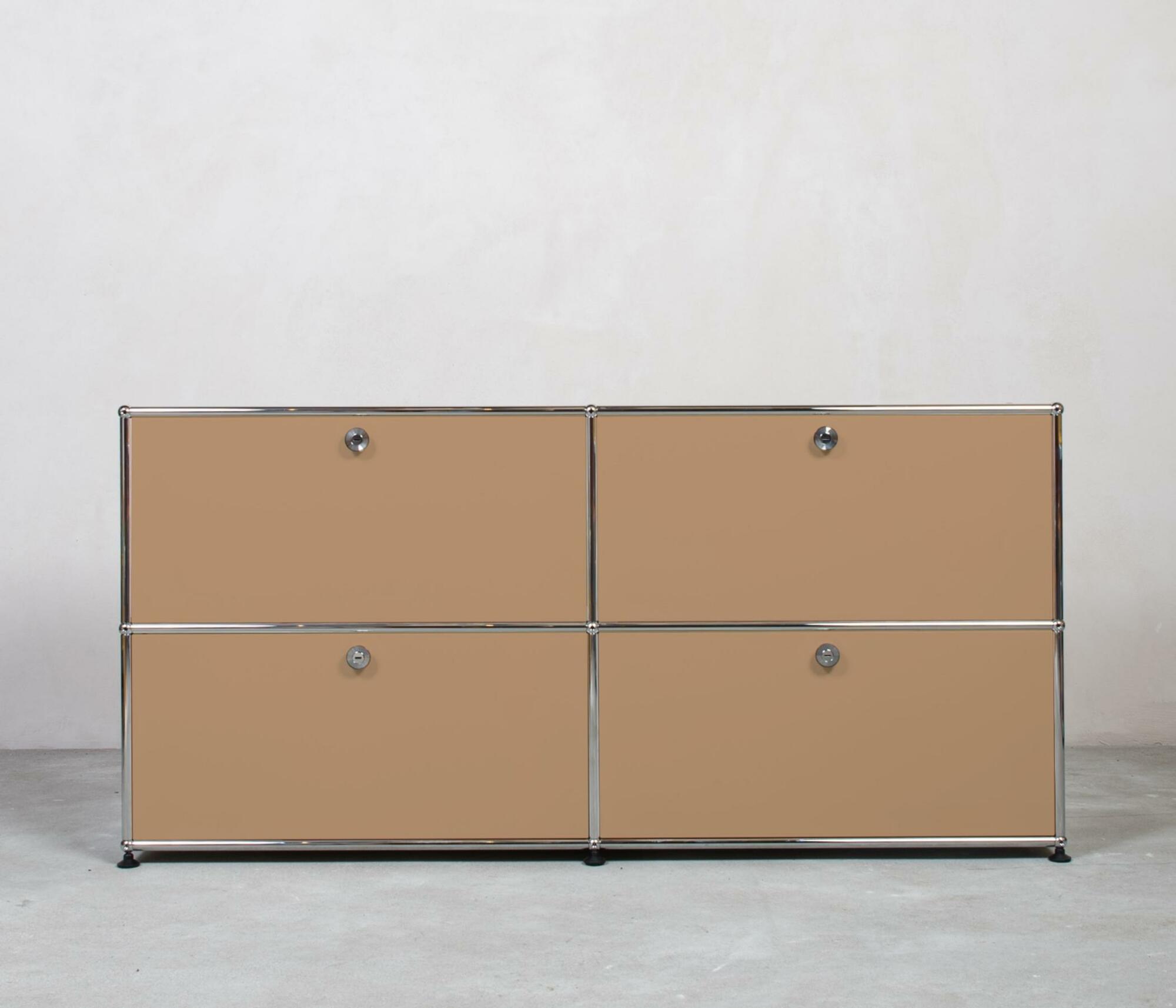 USM Haller | Sideboard | 2x2 Fächer mit Klappen