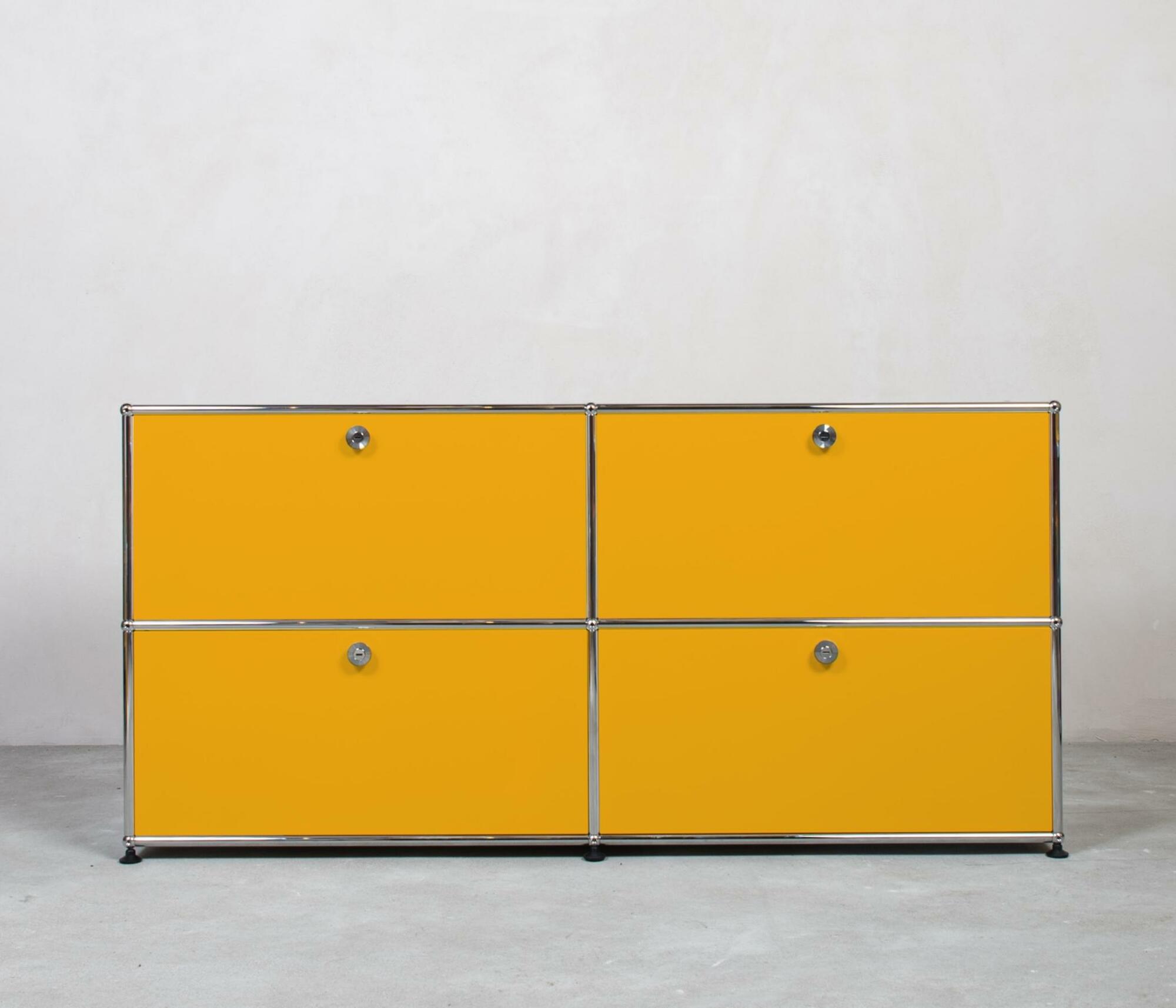 USM Haller | Sideboard | 2x2 Fächer mit Klappen