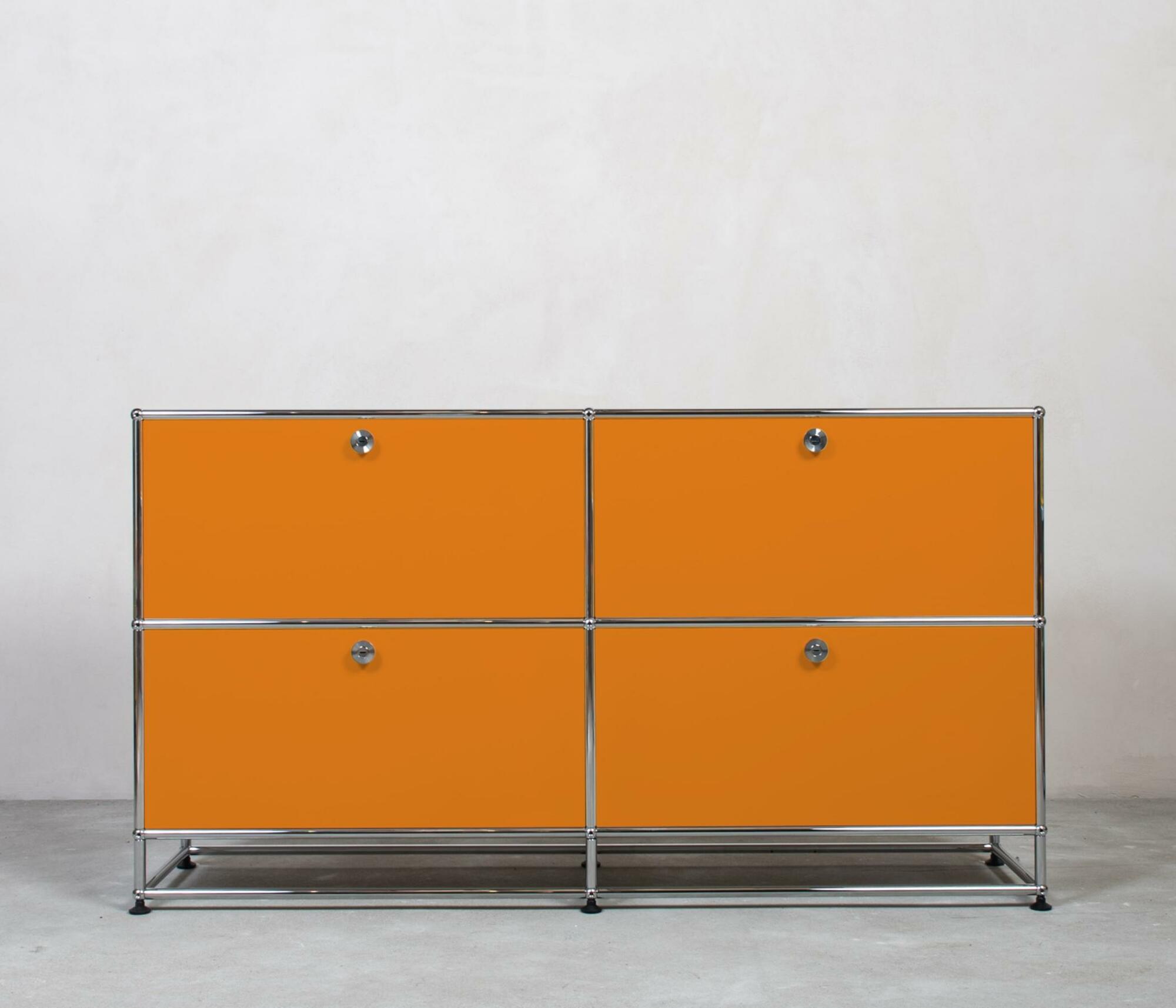 USM Haller |  Sideboard | 2x2 Fächer mit Unterbau