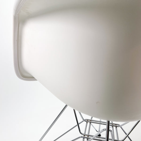 Vitra | DAR Plastic Armchair Vollpolster