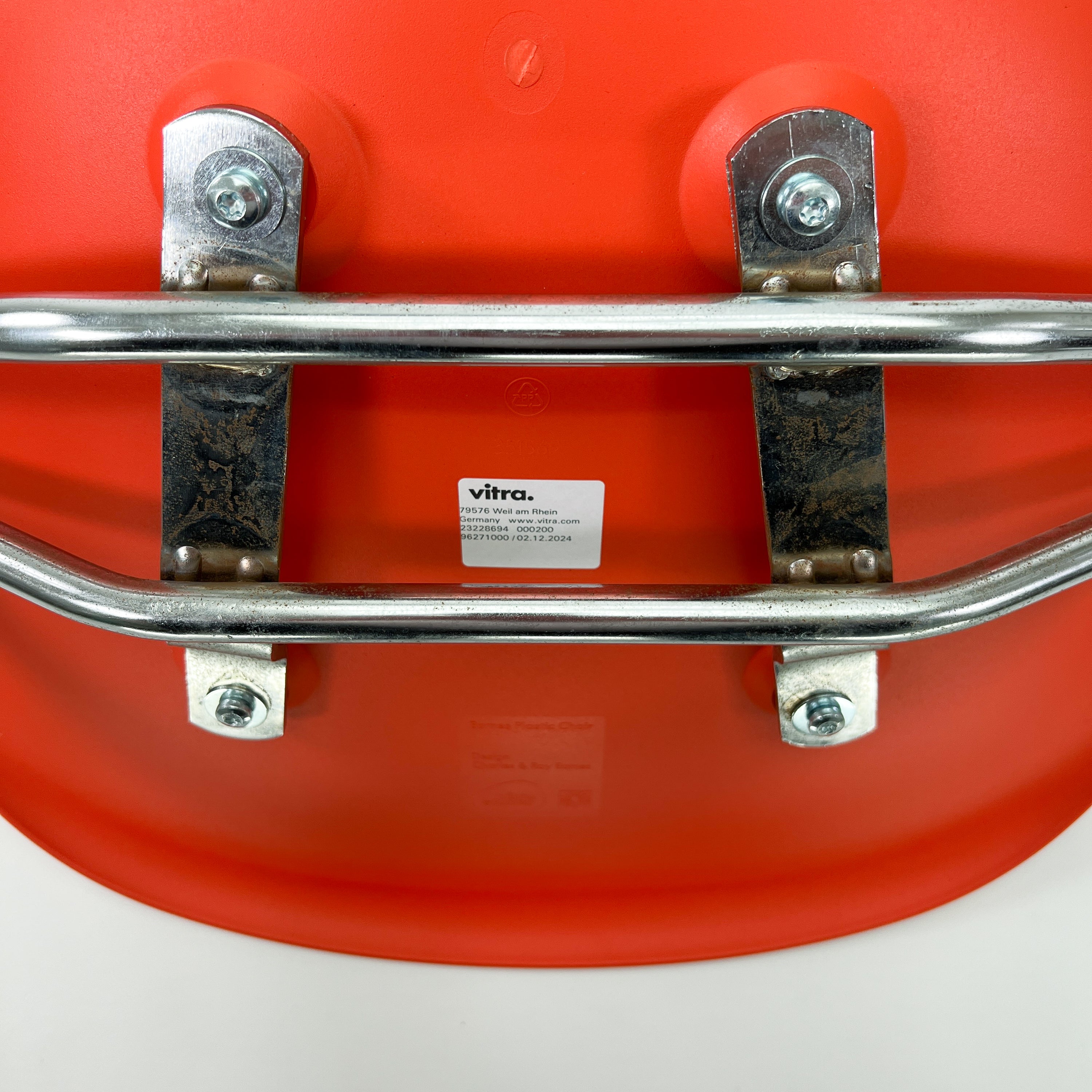 Vitra | DSS Chair