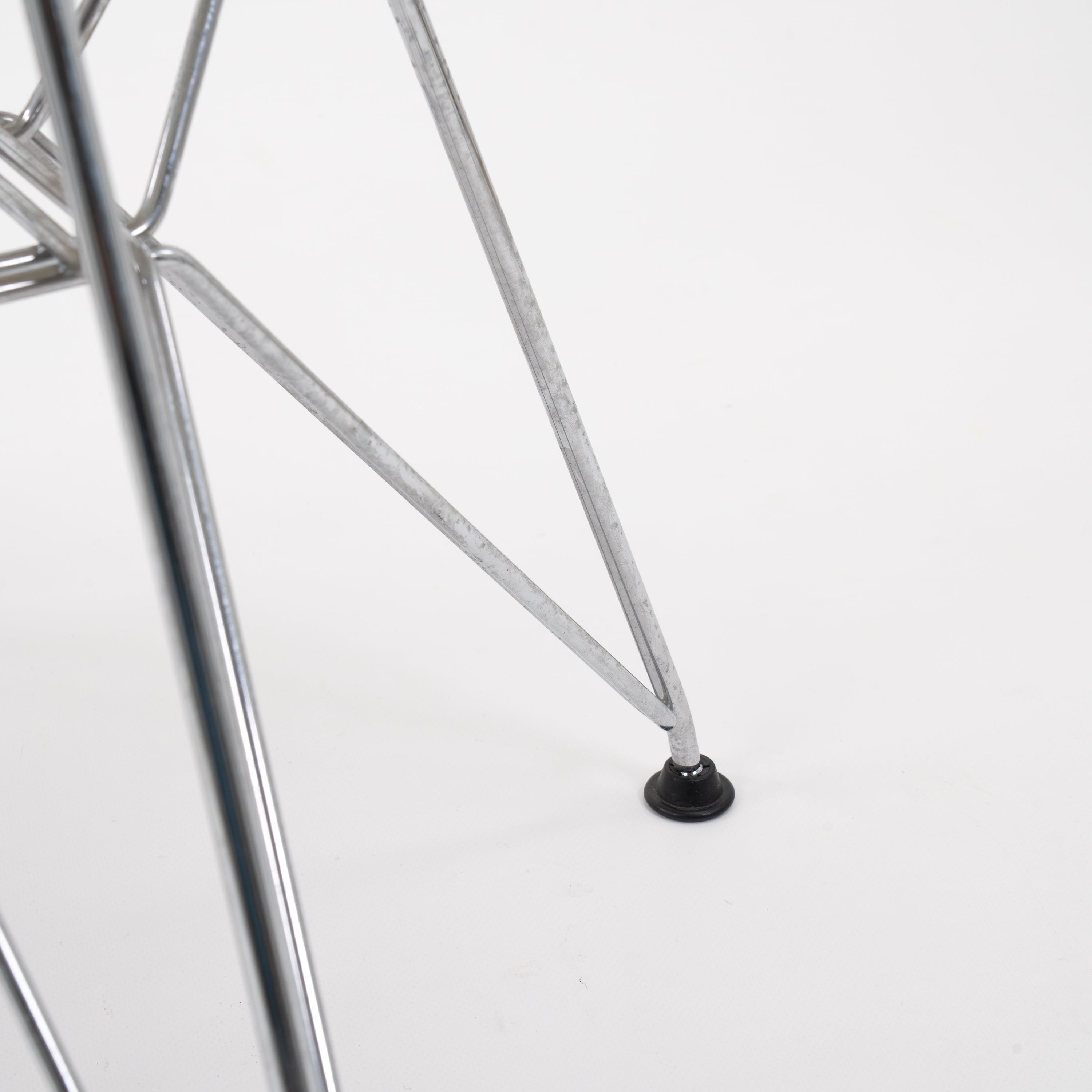 Vitra | DSR Side Chair