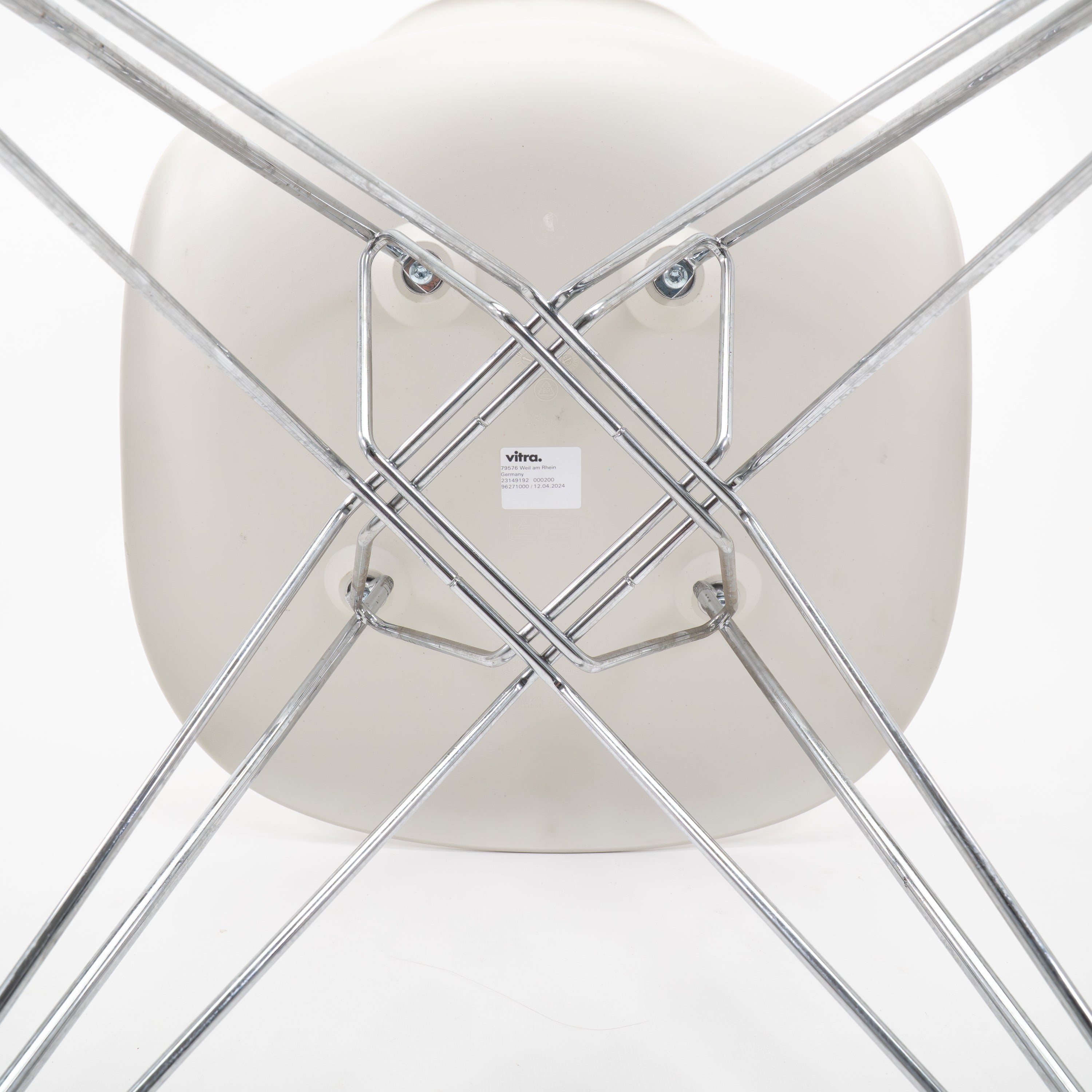 Vitra | DSR Side Chair