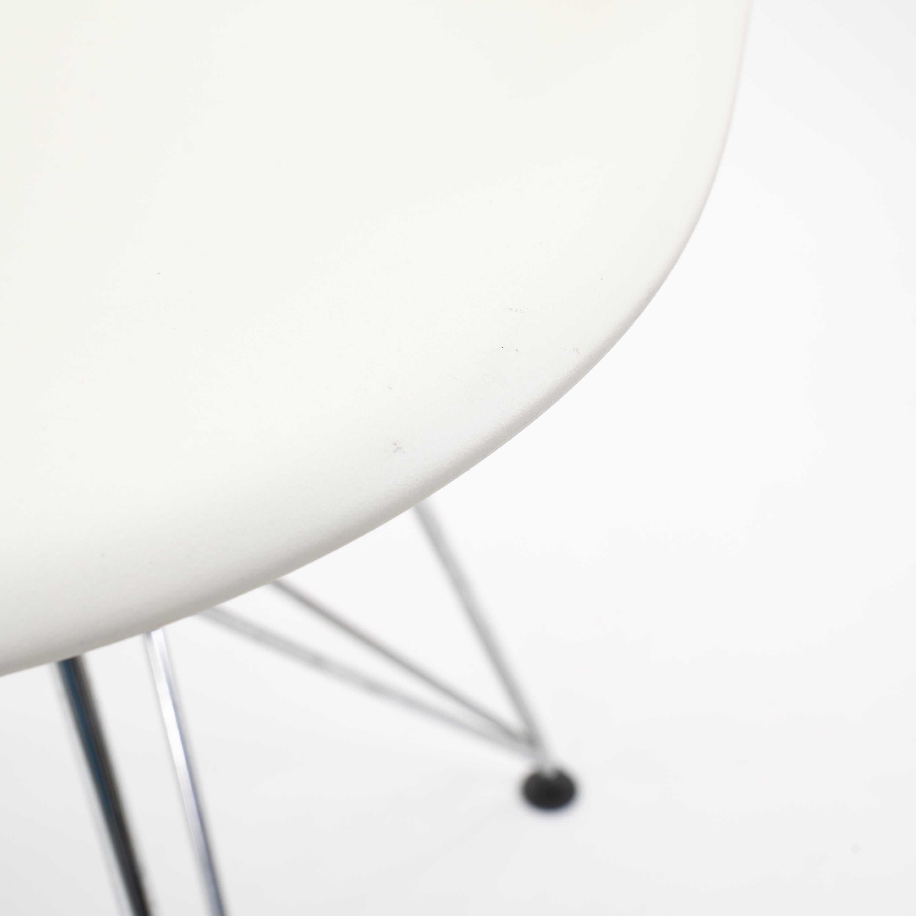 Vitra | DSR Side Chair