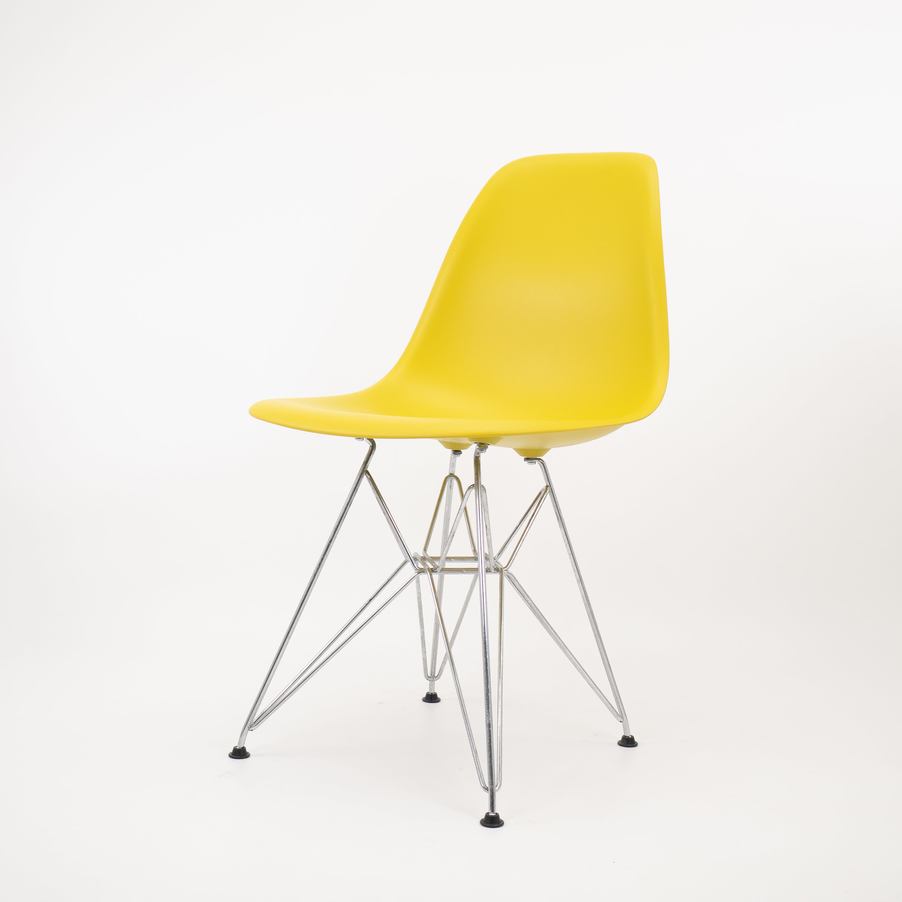 DSRSideChair-Vitra-BZustand-Gestell-Eifelturm-Schale-Senf-01_5c8fd41b-78e7-4073-abe6-847e94cfcba4.jpg